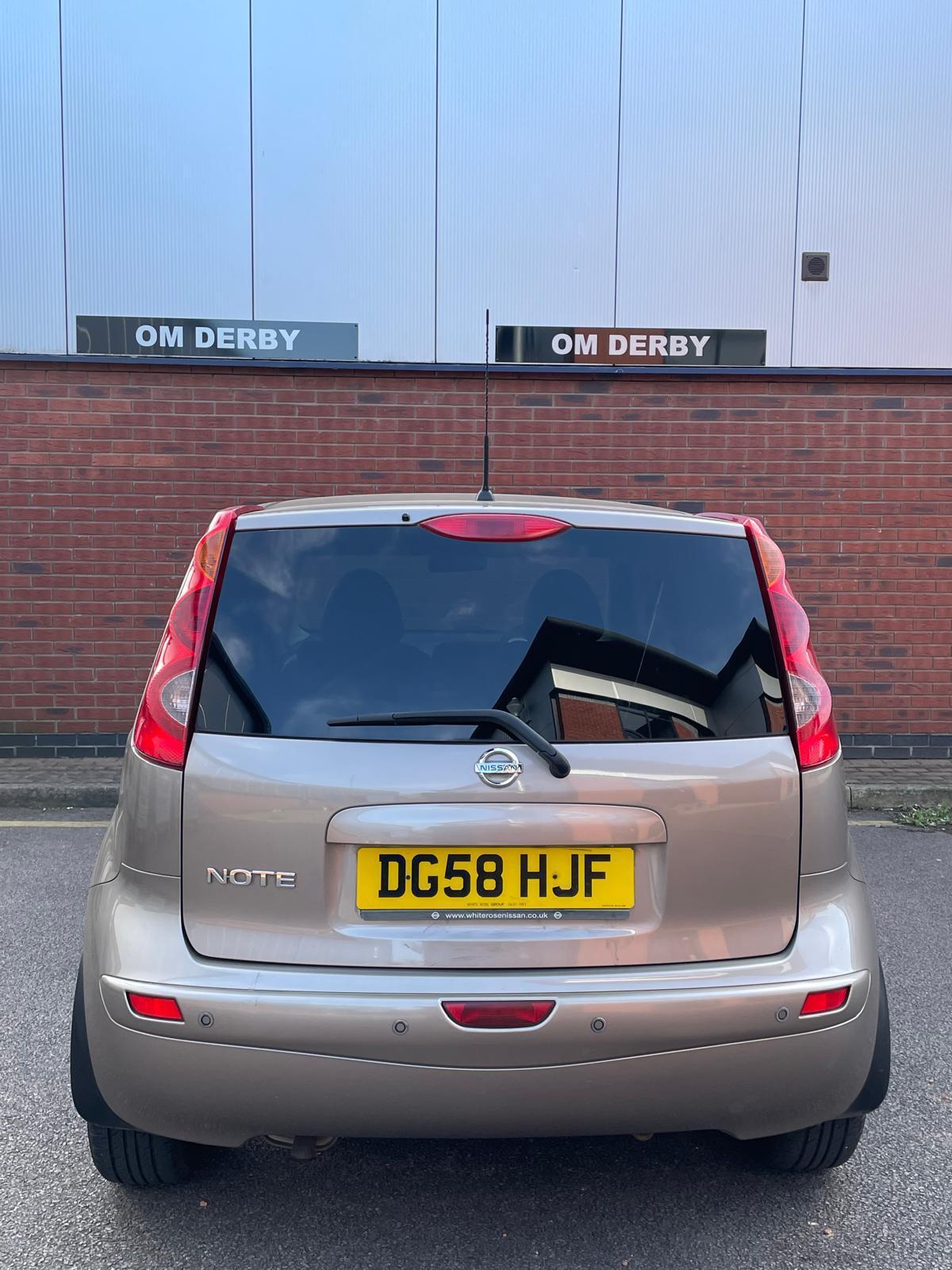 Nissan Note 1.6 16V Tekna Hatchback 5dr Petrol Manual Euro 4 (110 ps)