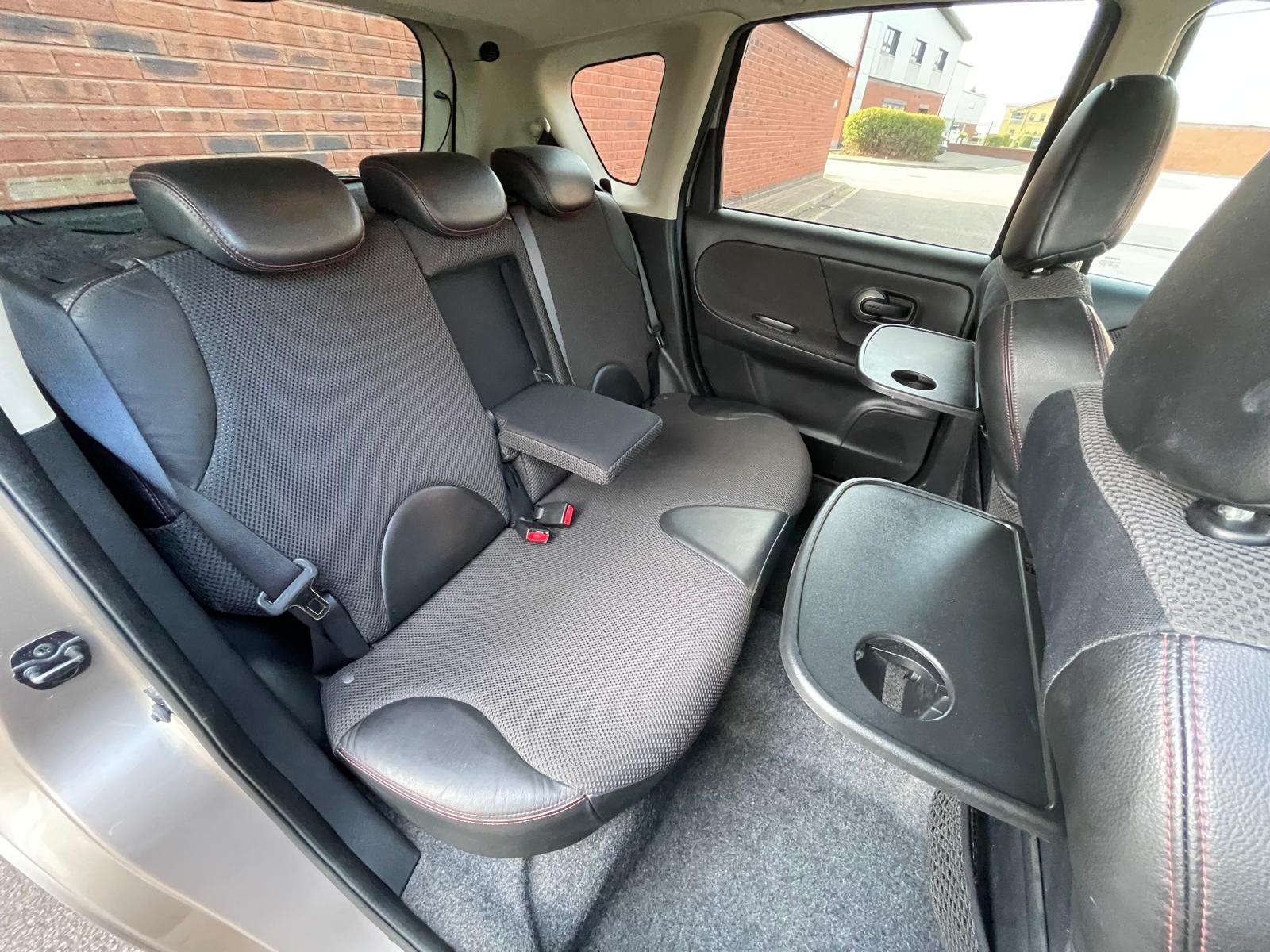 Nissan Note 1.6 16V Tekna Hatchback 5dr Petrol Manual Euro 4 (110 ps)