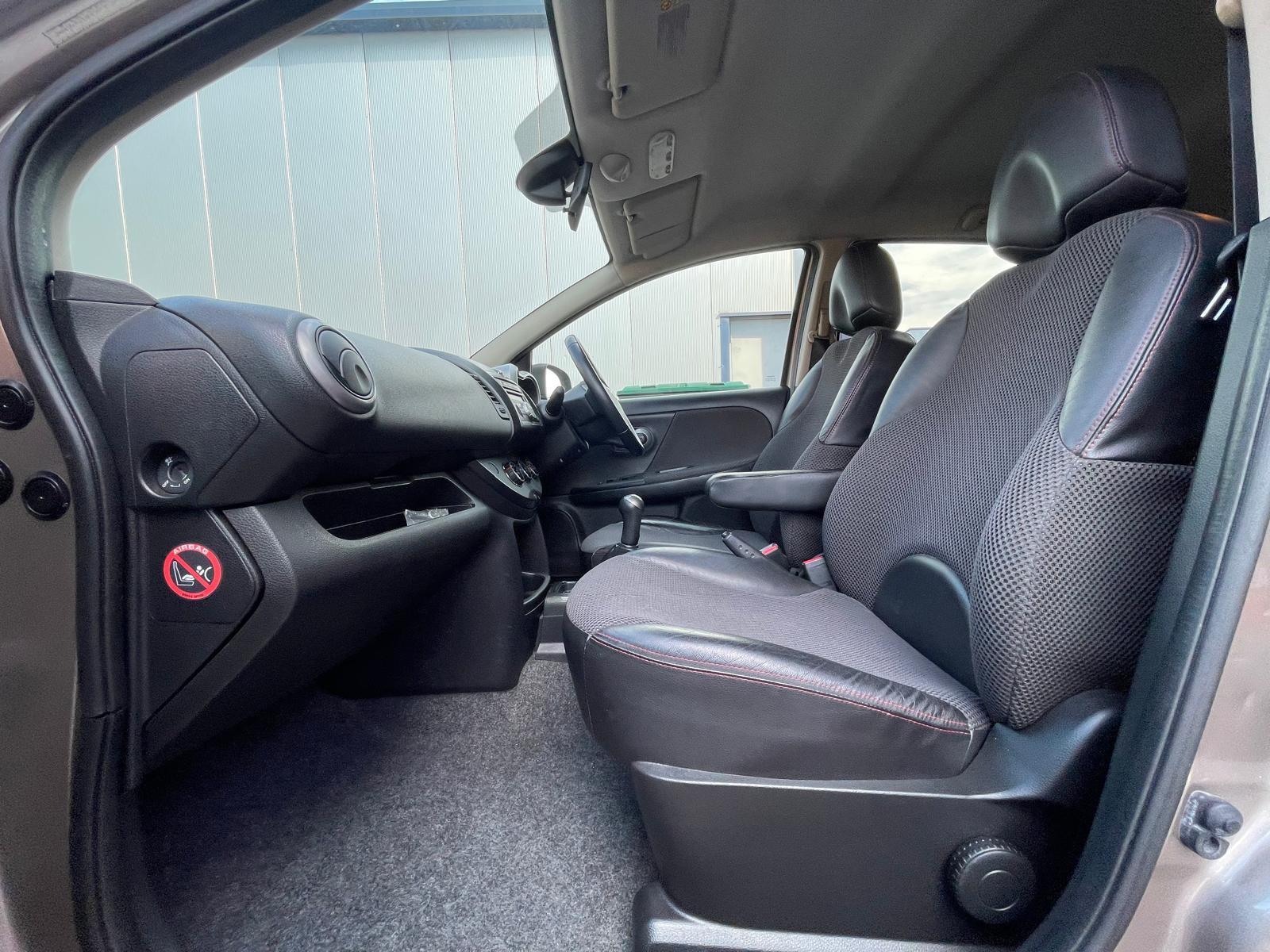 Nissan Note 1.6 16V Tekna Hatchback 5dr Petrol Manual Euro 4 (110 ps)