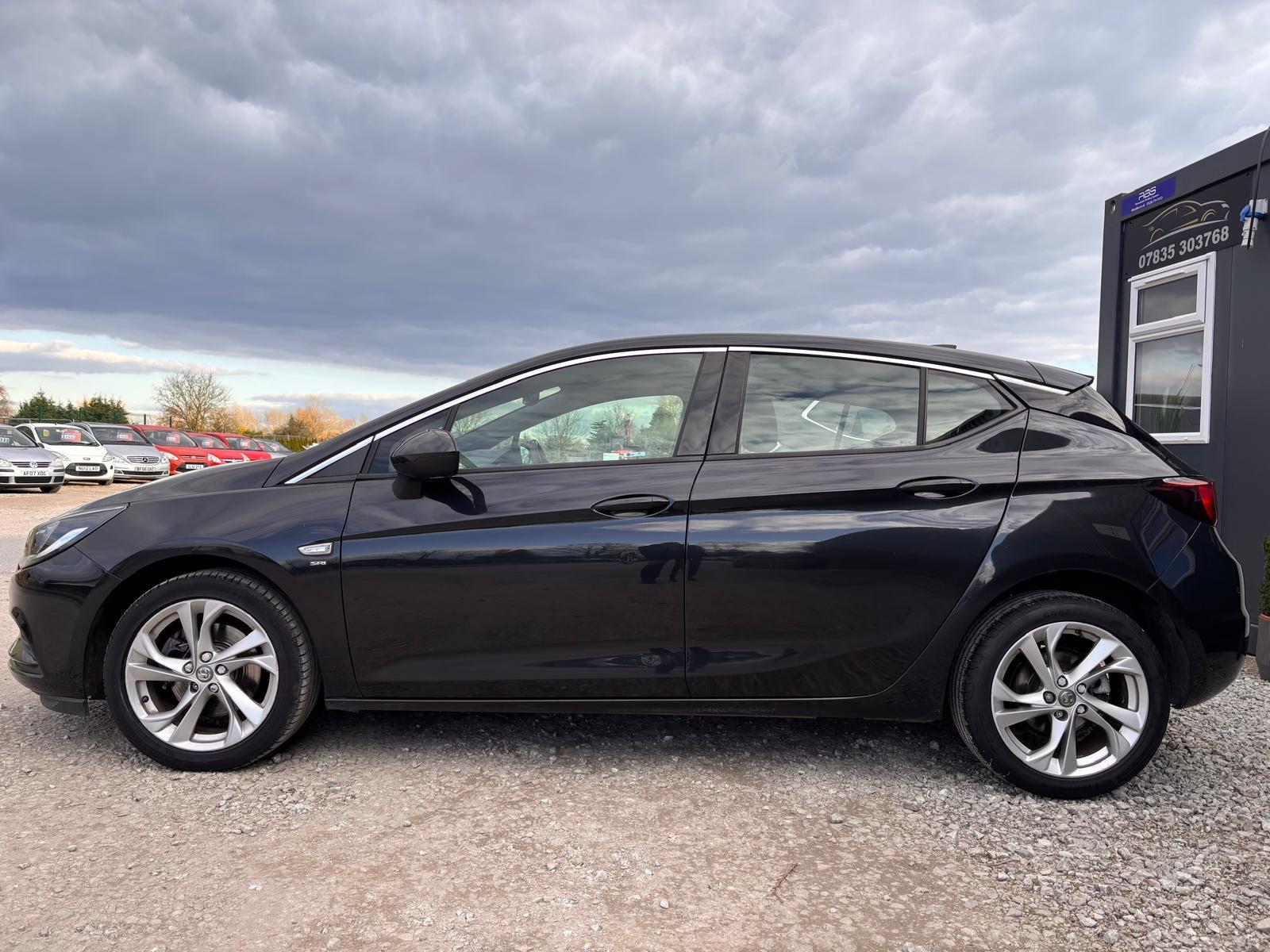 Vauxhall Astra 1.6 CDTi BlueInjection SRi Nav Hatchback 5dr Diesel Manual Euro 6 (s/s) (136 ps)