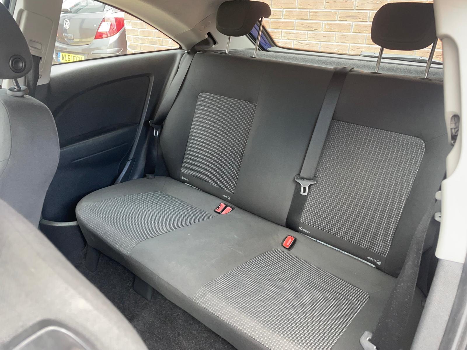 Vauxhall Corsa 1.2i 16v Life Hatchback 3dr Petrol Manual (139 g/km, 79 bhp)