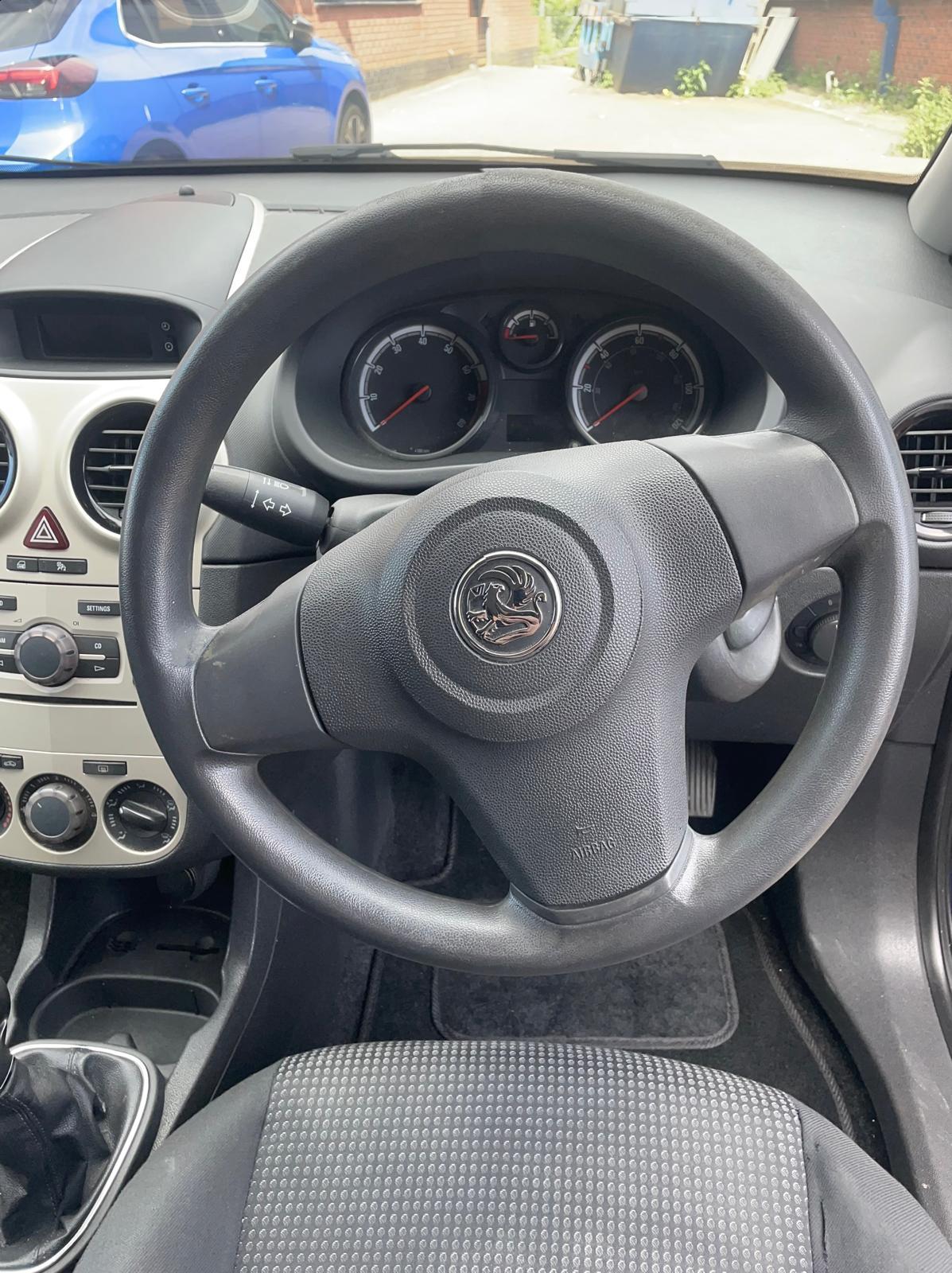Vauxhall Corsa 1.2i 16v Life Hatchback 3dr Petrol Manual (139 g/km, 79 bhp)