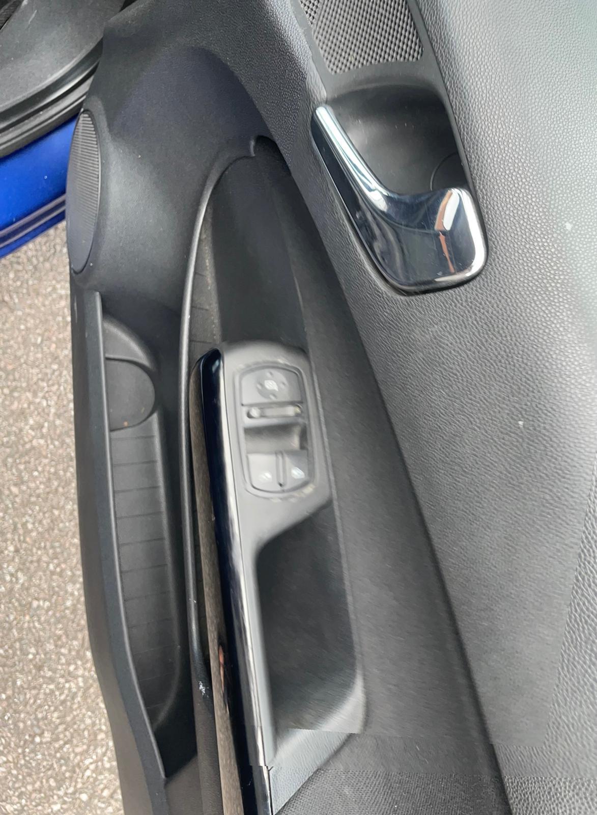Vauxhall Corsa 1.2i 16v Life Hatchback 3dr Petrol Manual (139 g/km, 79 bhp)