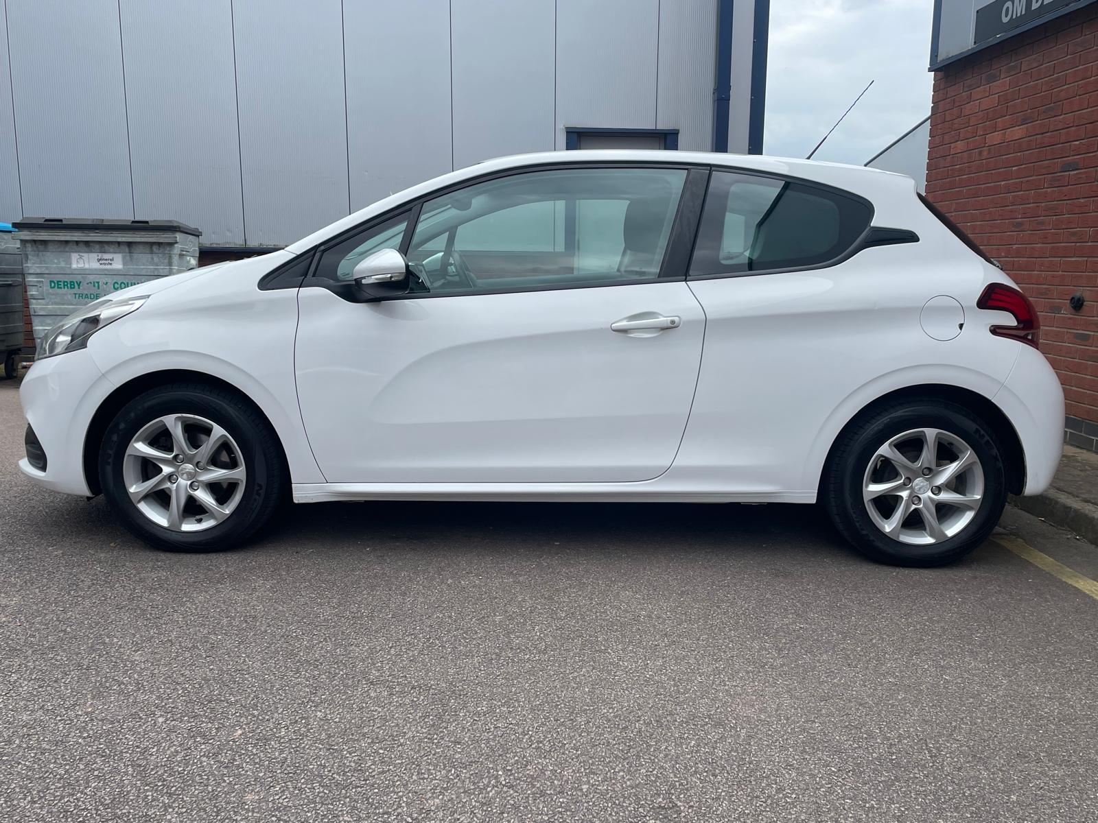 Peugeot 208 1.2 PureTech Active Hatchback 3dr Petrol Manual Euro 6 (82 ps)