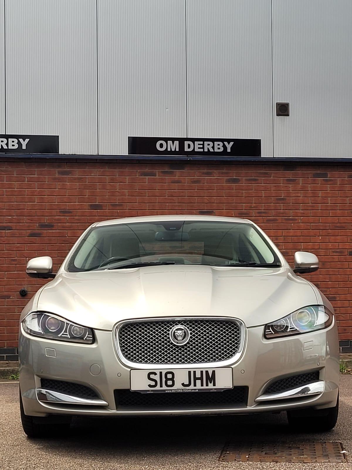 Jaguar XF 2.2d Premium Luxury Saloon 4dr Diesel Auto Euro 5 (s/s) (200 ps)