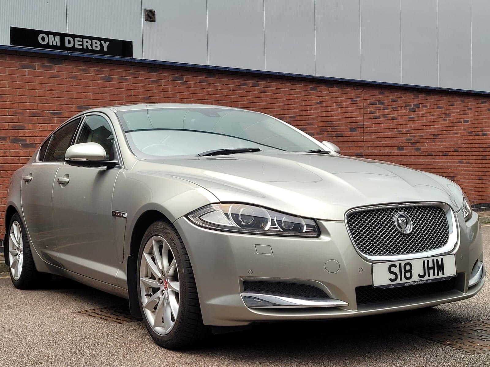 Jaguar XF 2.2d Premium Luxury Saloon 4dr Diesel Auto Euro 5 (s/s) (200 ps)