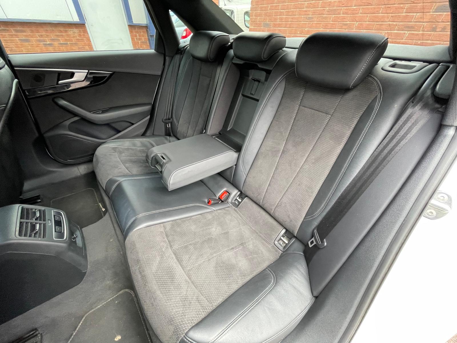 Audi A4 2.0 TFSI 35 Black Edition Saloon 4dr Petrol S Tronic Euro 6 (s/s) (150 ps)