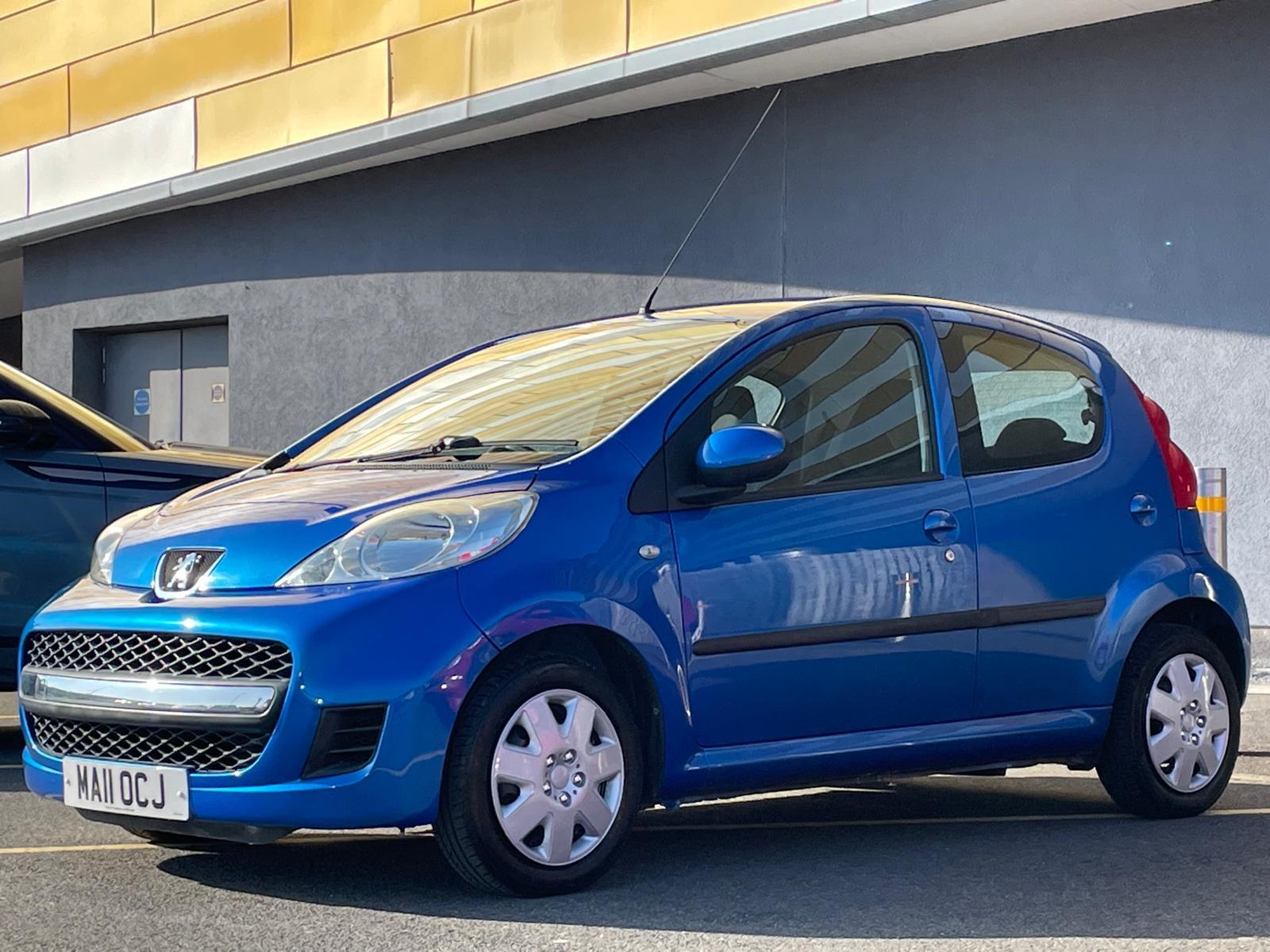 Peugeot 107 1.0 12V Urban Hatchback 5dr Petrol 2 Tronic Euro 5 (68 ps)