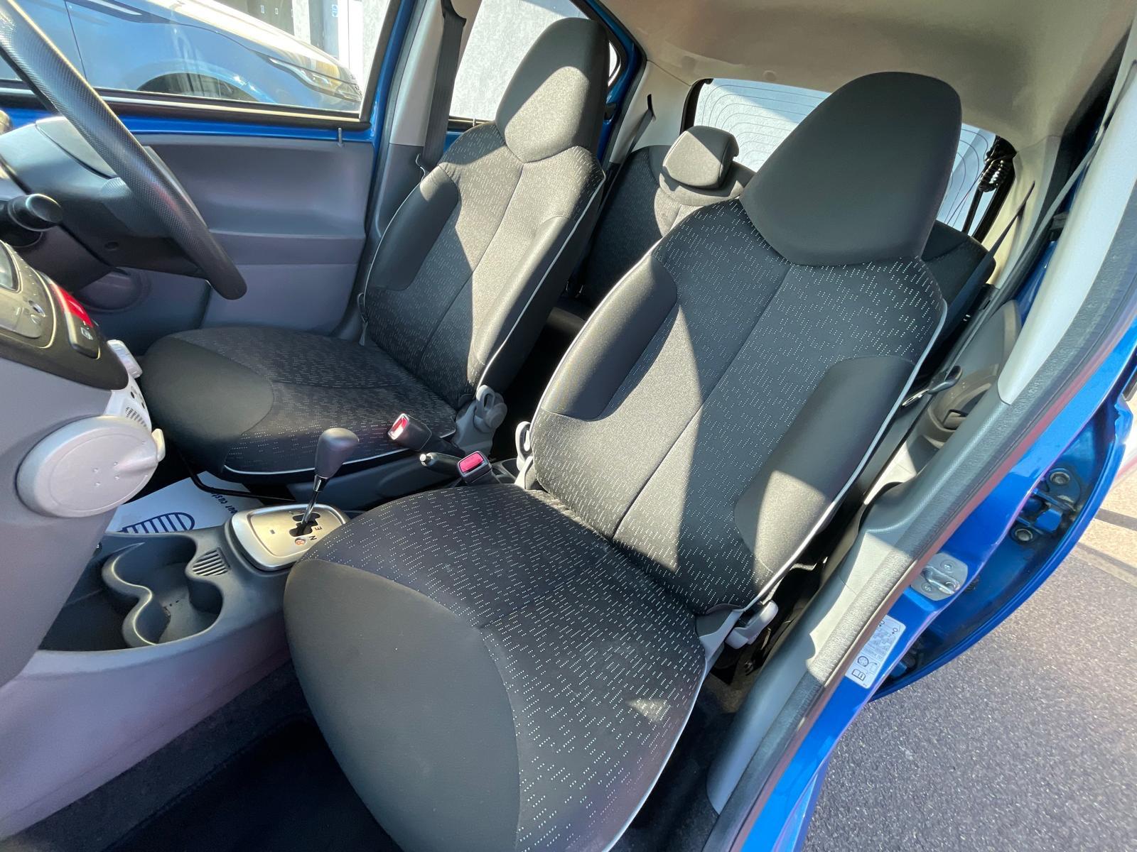 Peugeot 107 1.0 12V Urban Hatchback 5dr Petrol 2 Tronic Euro 5 (68 ps)