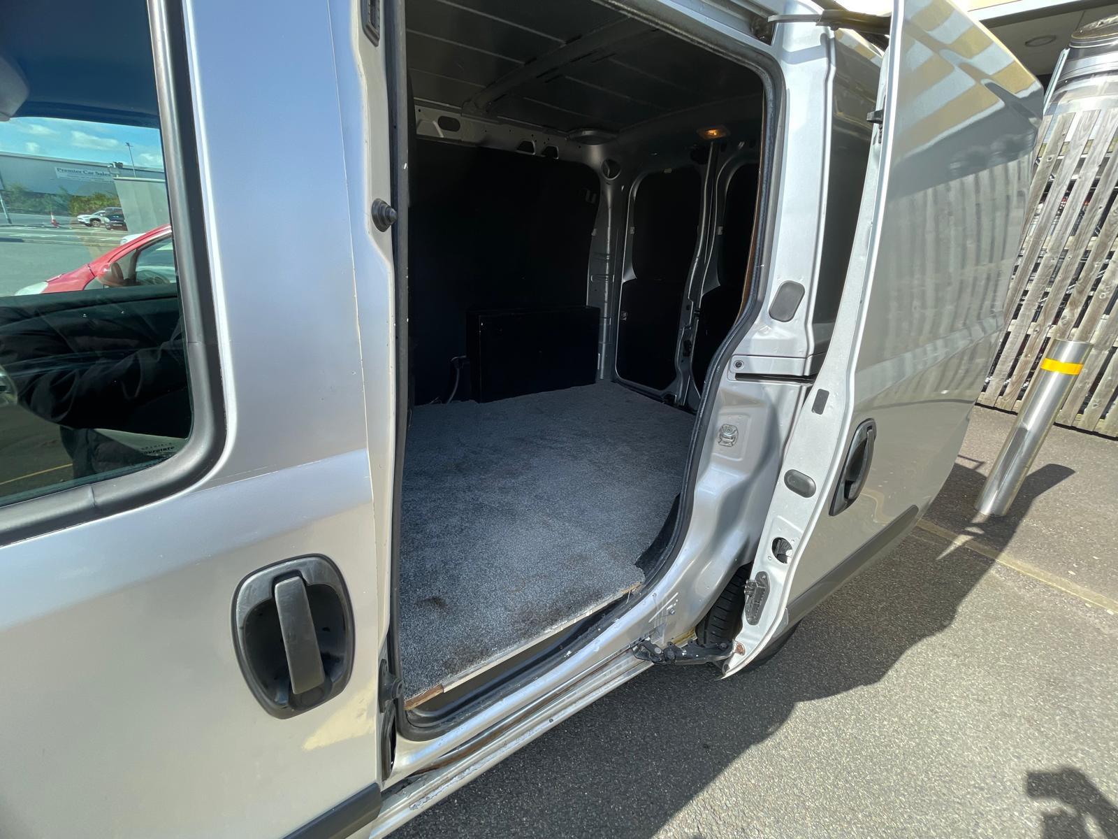 Vauxhall Combo 1.3 CDTi 2000 16v Sportive Panel Van 3dr Diesel Manual FWD L1 H1 (133 g/km, 89 bhp)