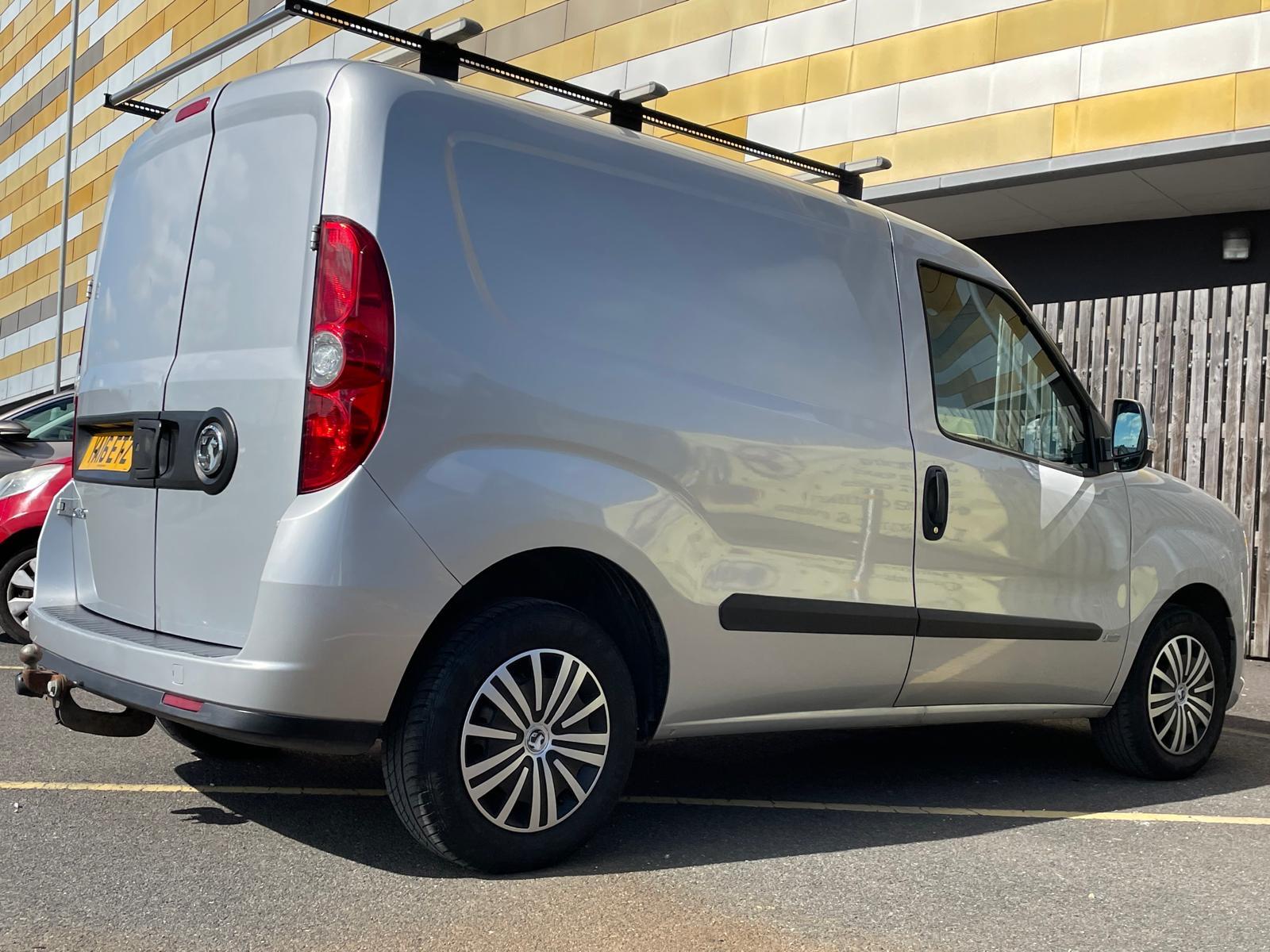 Vauxhall Combo 1.3 CDTi 2000 16v Sportive Panel Van 3dr Diesel Manual FWD L1 H1 (133 g/km, 89 bhp)