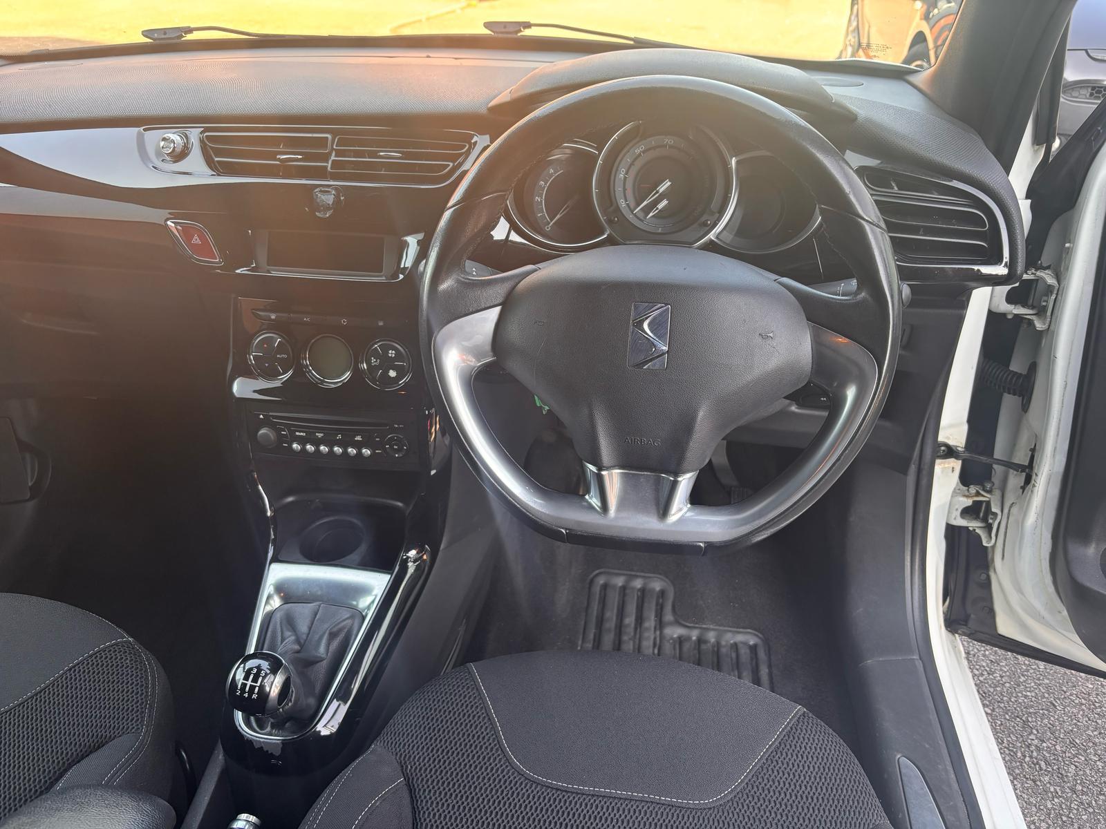Citroen DS3 1.6 e-HDi Airdream DStyle Plus Hatchback 3dr Diesel Manual Euro 5 (s/s) (90 ps)