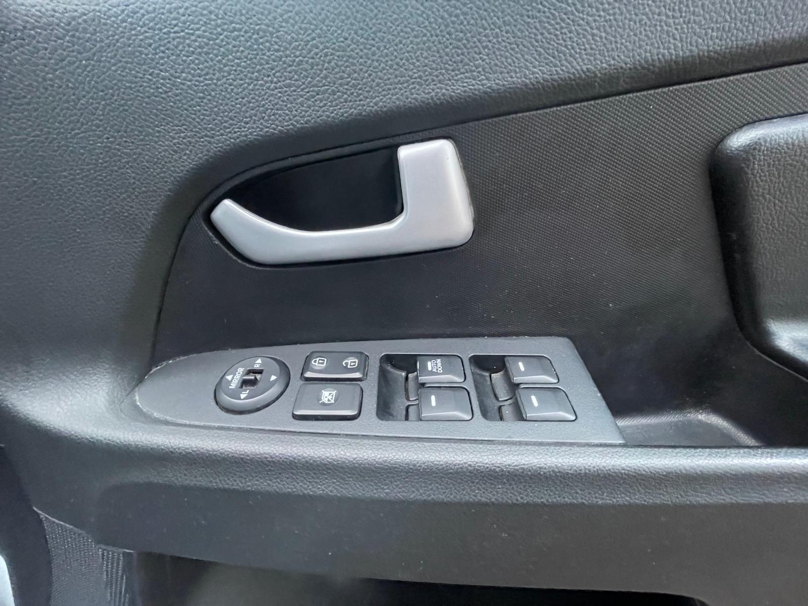 Kia Sportage 1.7 CRDi EcoDynamics 1 SUV 5dr Diesel Manual 2WD Euro 5 (s/s) (114 bhp)