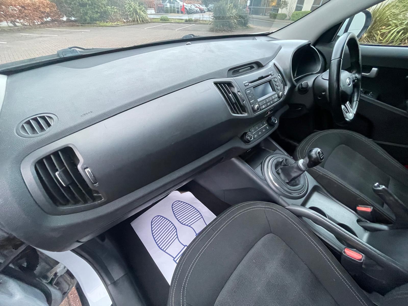 Kia Sportage 1.7 CRDi EcoDynamics 1 SUV 5dr Diesel Manual 2WD Euro 5 (s/s) (114 bhp)