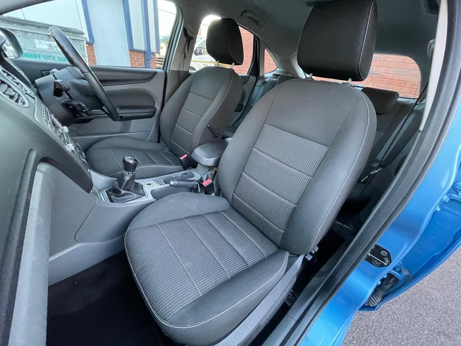 Ford Focus 1.6 Sport Hatchback 5dr Petrol Manual (159 g/km, 99 bhp)