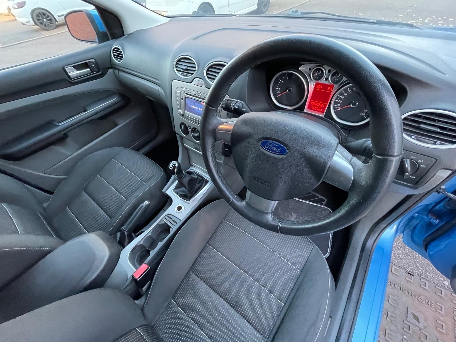 Ford Focus 1.6 Sport Hatchback 5dr Petrol Manual (159 g/km, 99 bhp)