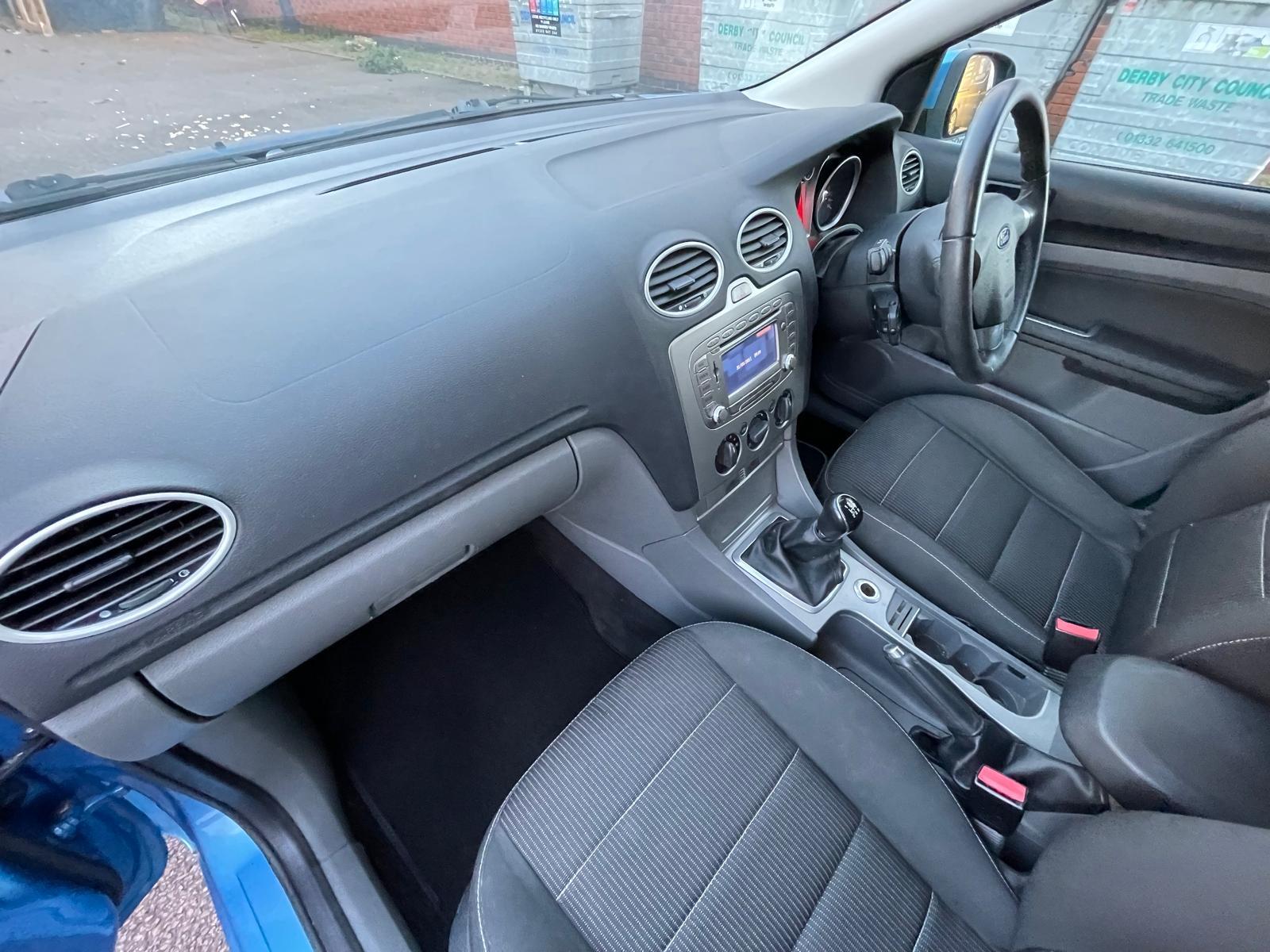 Ford Focus 1.6 Sport Hatchback 5dr Petrol Manual (159 g/km, 99 bhp)