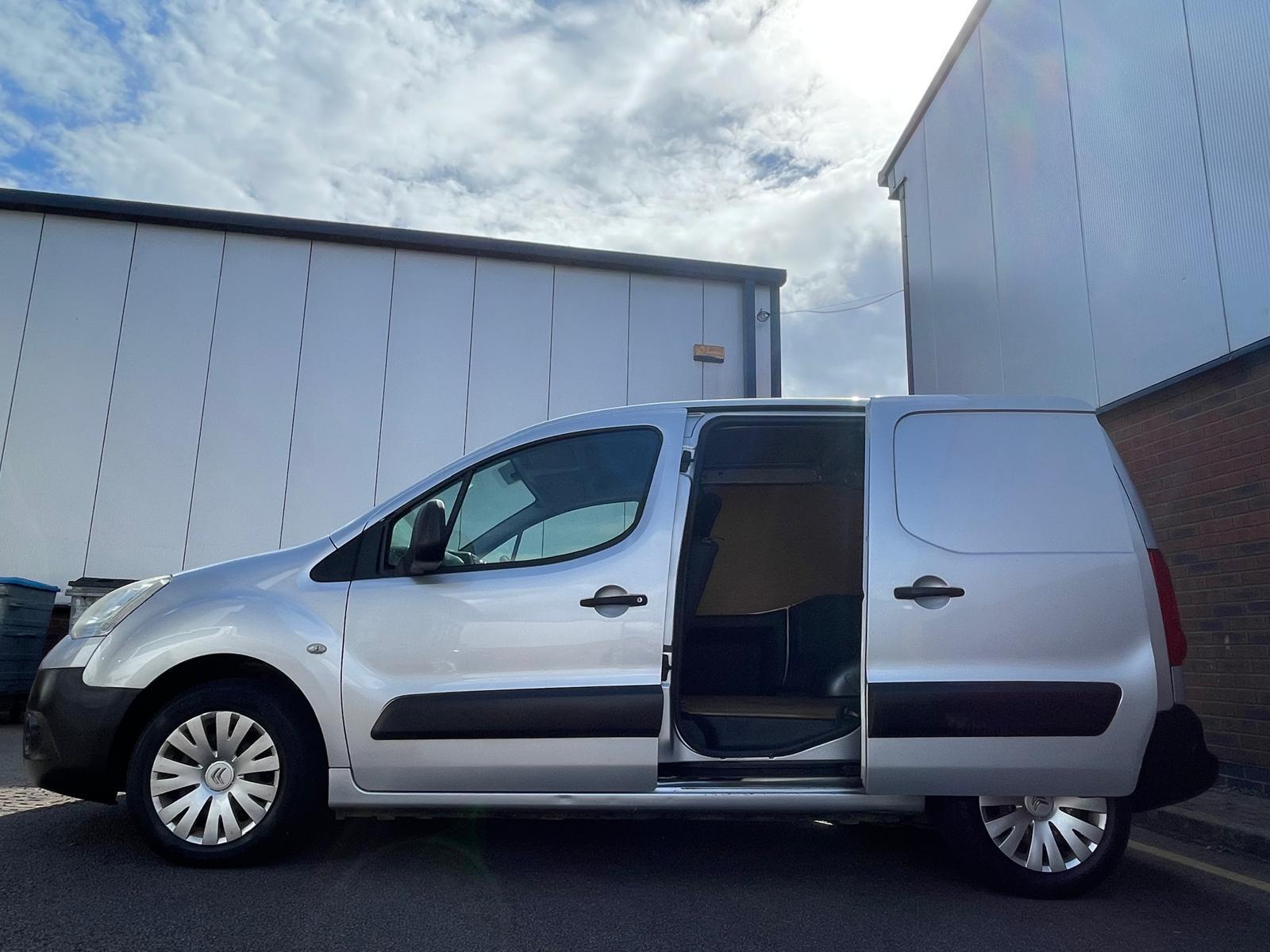 Citroen Berlingo 1.6 HDi 625 LX Panel Van 5dr Diesel Manual L1 (s/s) (140 g/km, 90 bhp)