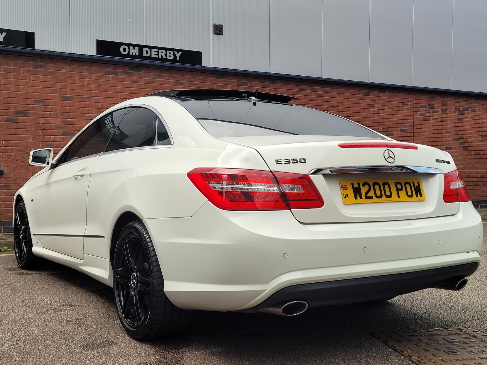 Mercedes-Benz E Class 3.0 E350 CDI V6 BlueEfficiency Sport Coupe 2dr Diesel G-Tronic Euro 5 (231 ps)