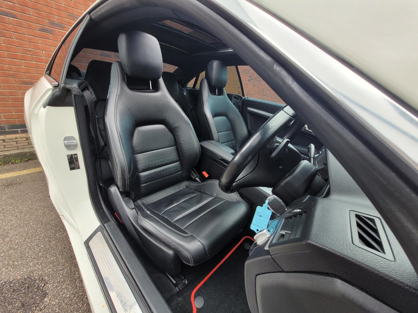 Mercedes-Benz E Class 3.0 E350 CDI V6 BlueEfficiency Sport Coupe 2dr Diesel G-Tronic Euro 5 (231 ps)