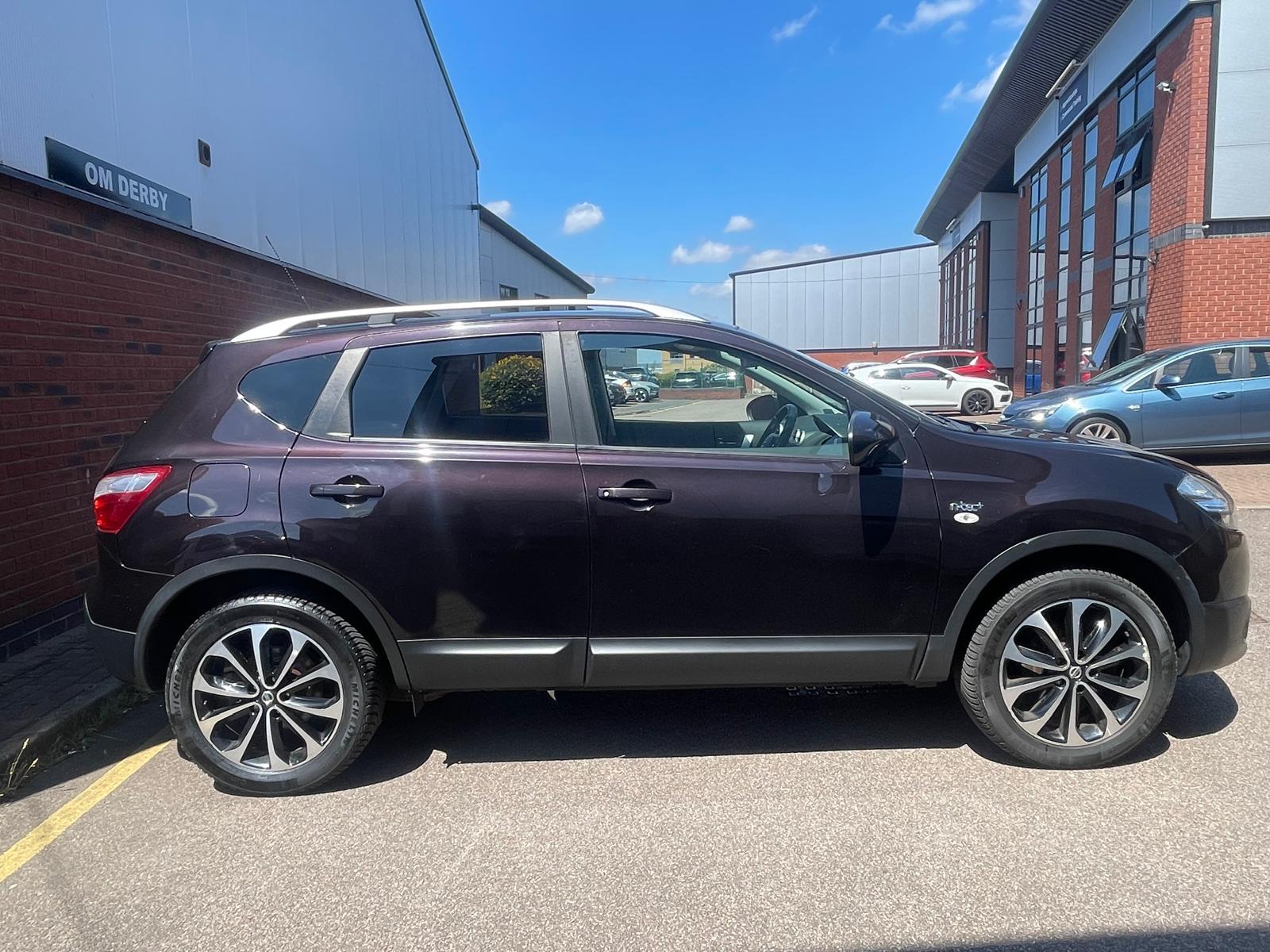 Nissan Qashqai 1.5 dCi n-tec+ SUV 5dr Diesel Manual 2WD Euro 5 (110 ps)