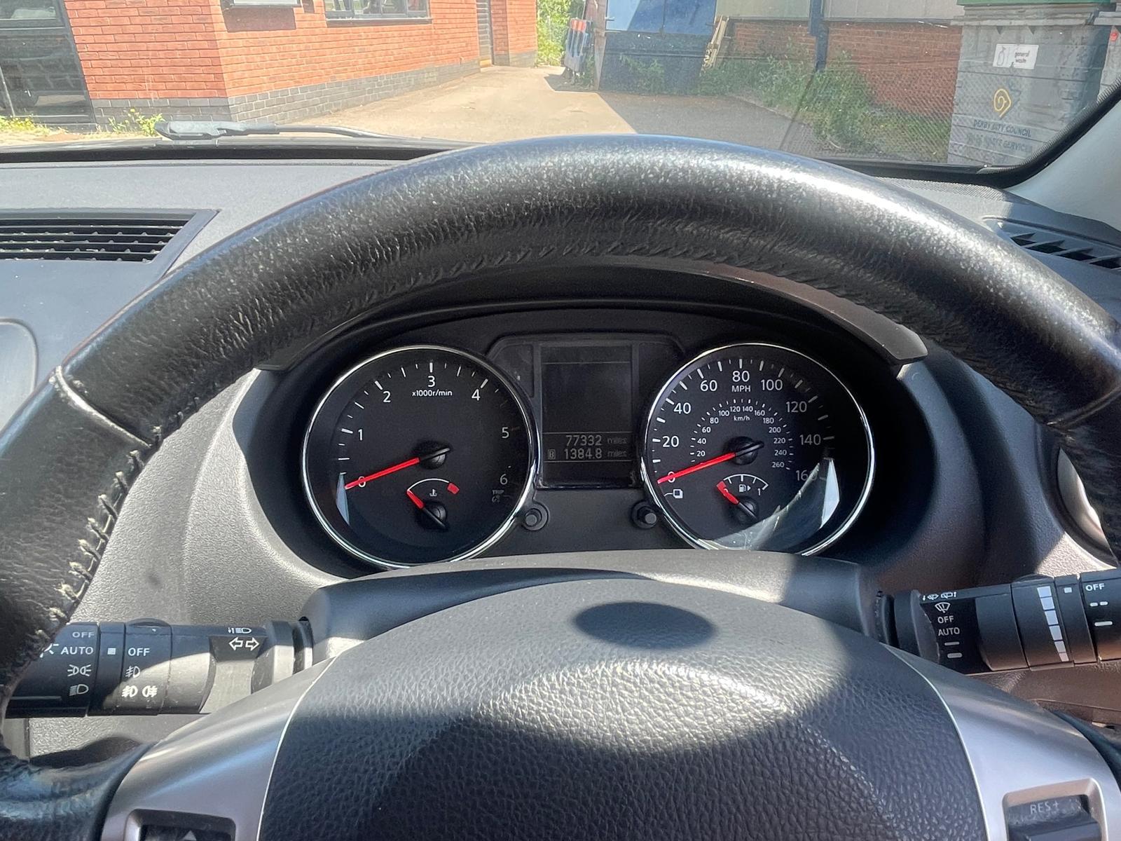 Nissan Qashqai 1.5 dCi n-tec+ SUV 5dr Diesel Manual 2WD Euro 5 (110 ps)