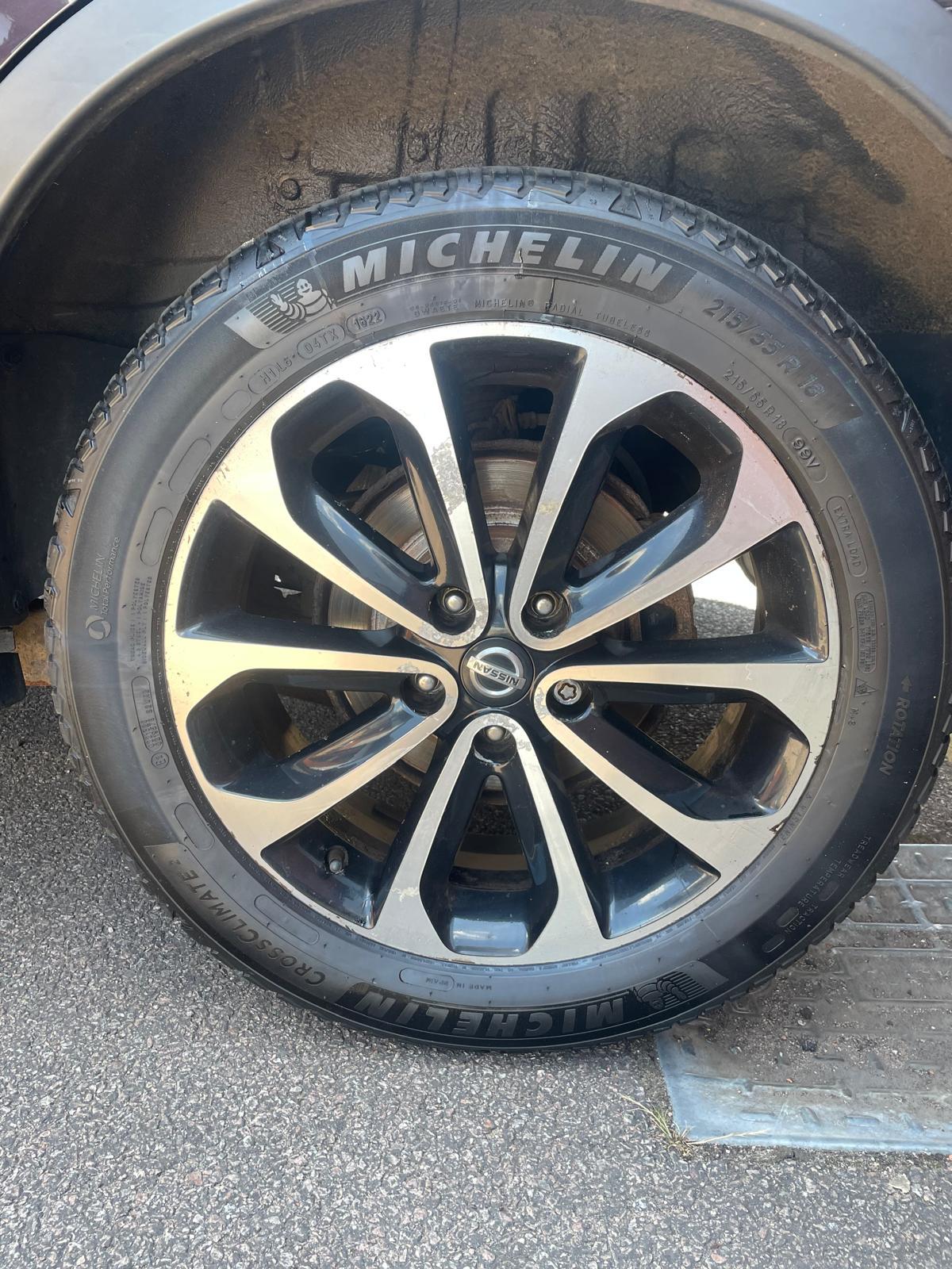Nissan Qashqai 1.5 dCi n-tec+ SUV 5dr Diesel Manual 2WD Euro 5 (110 ps)
