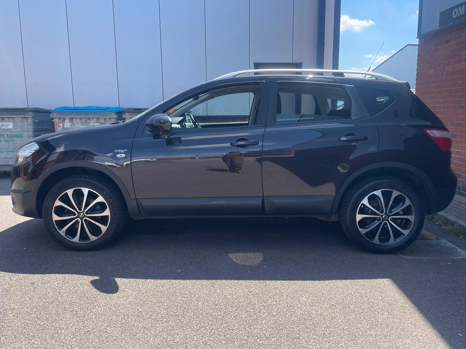 Nissan Qashqai 1.5 dCi n-tec+ SUV 5dr Diesel Manual 2WD Euro 5 (110 ps)