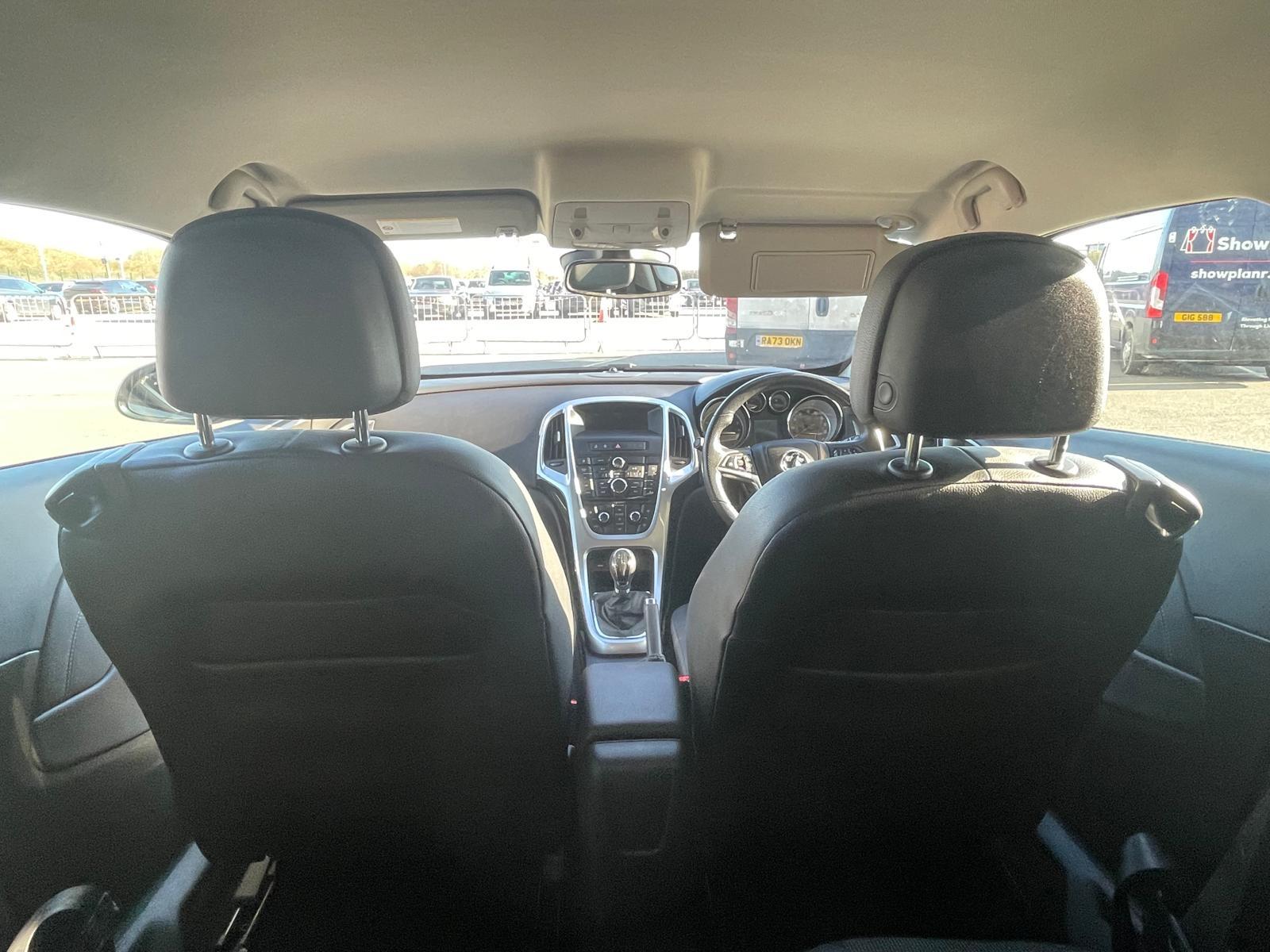 Vauxhall Astra GTC 1.4T 16V SRi Coupe 3dr Petrol Manual Euro 5 (s/s) (120 ps)