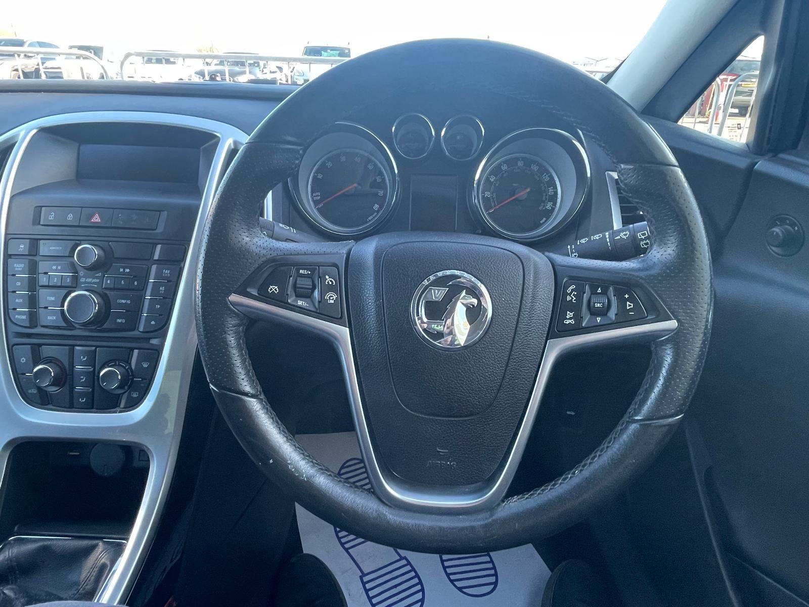 Vauxhall Astra GTC 1.4T 16V SRi Coupe 3dr Petrol Manual Euro 5 (s/s) (120 ps)