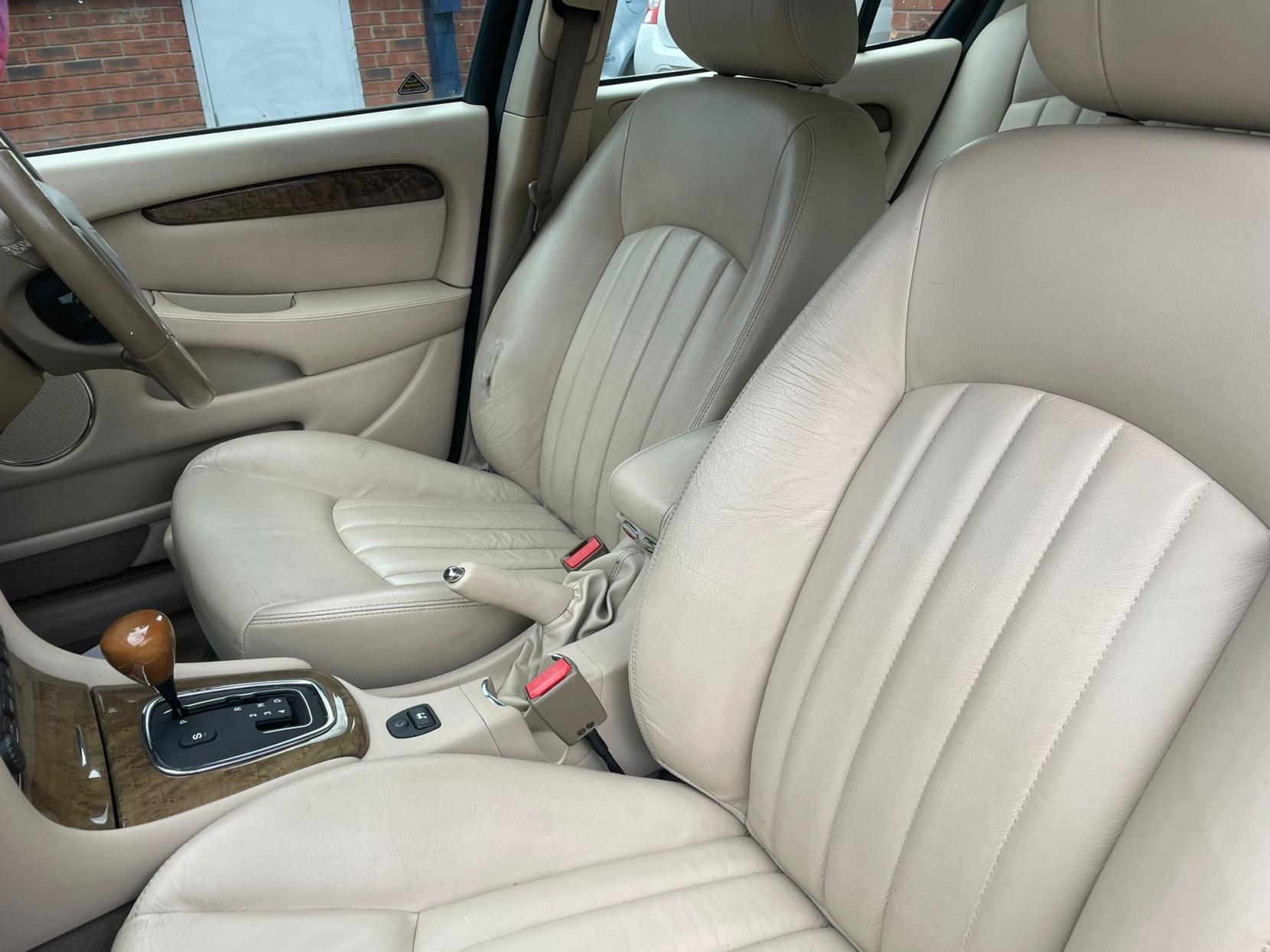 Jaguar X-Type 2.1 V6 SE Saloon 4dr Petrol Automatic (239 g/km, 157 bhp)