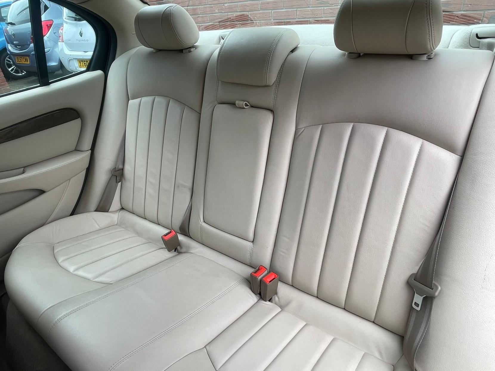 Jaguar X-Type 2.1 V6 SE Saloon 4dr Petrol Automatic (239 g/km, 157 bhp)