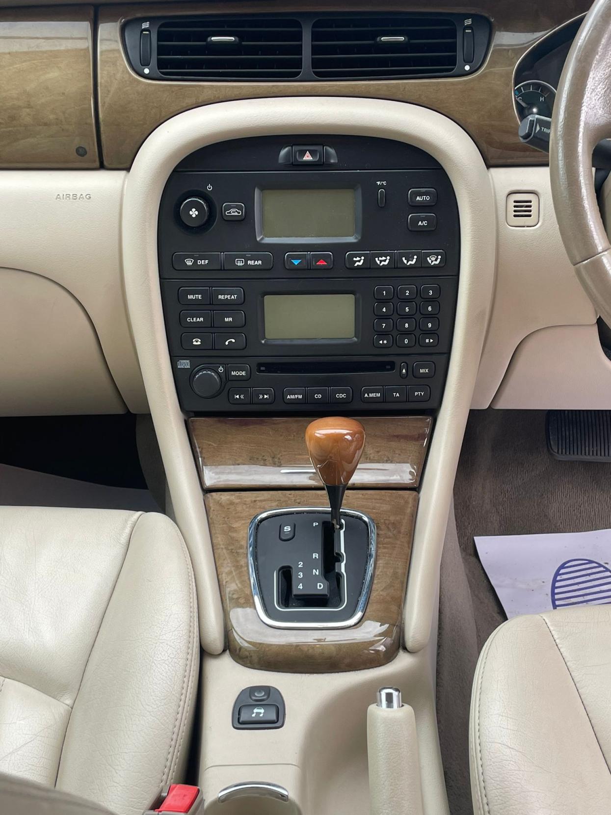 Jaguar X-Type 2.1 V6 SE Saloon 4dr Petrol Automatic (239 g/km, 157 bhp)