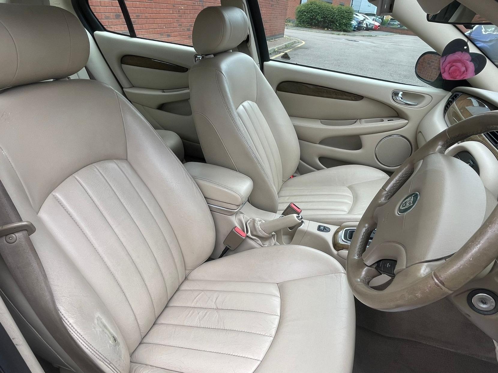 Jaguar X-Type 2.1 V6 SE Saloon 4dr Petrol Automatic (239 g/km, 157 bhp)