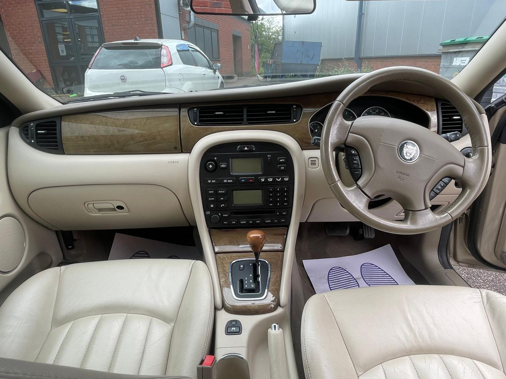 Jaguar X-Type 2.1 V6 SE Saloon 4dr Petrol Automatic (239 g/km, 157 bhp)