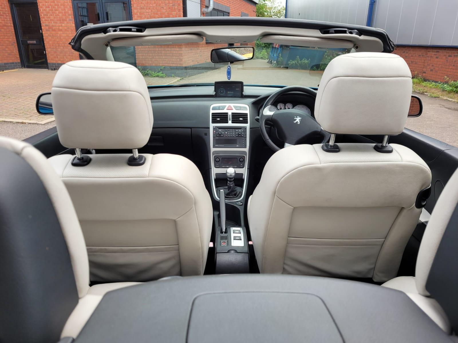 Peugeot 307 CC 2.0 HDi S Convertible 2dr Diesel Manual (159 g/km, 134.1 bhp)