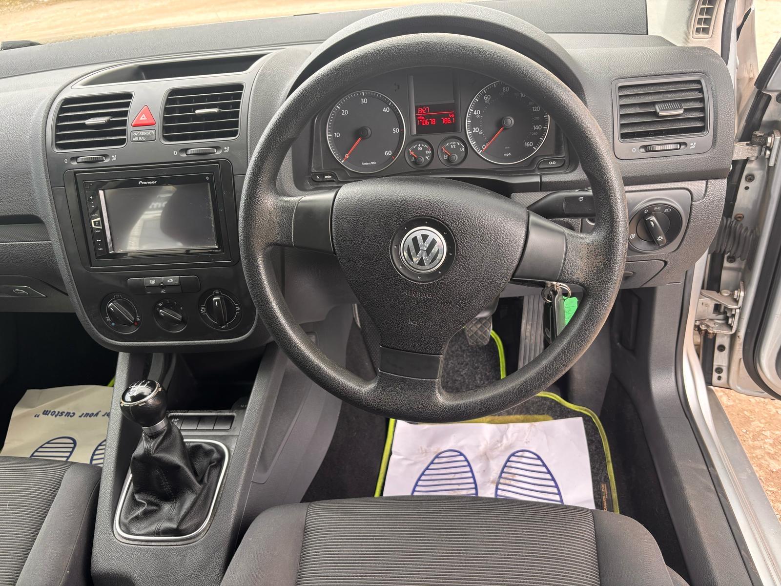 Volkswagen Golf 1.9 TDI S Hatchback 5dr Diesel Manual (143 g/km, 103 bhp)