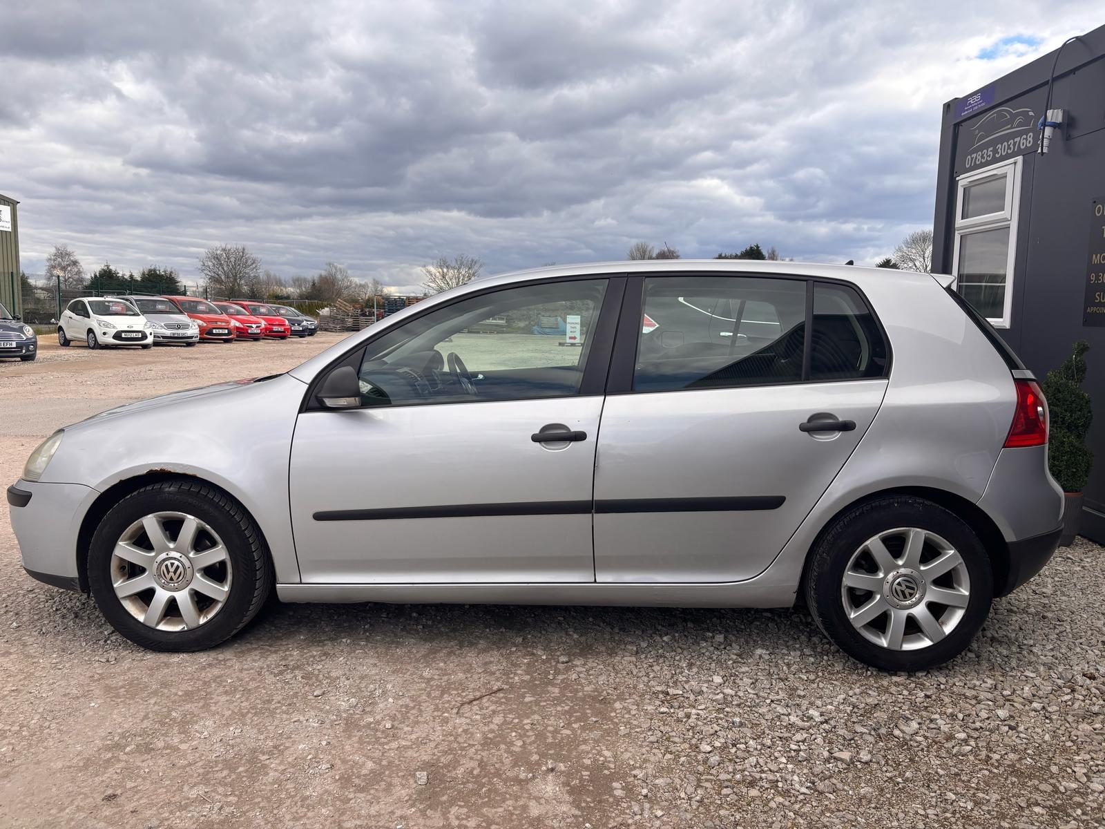 Volkswagen Golf 1.9 TDI S Hatchback 5dr Diesel Manual (143 g/km, 103 bhp)
