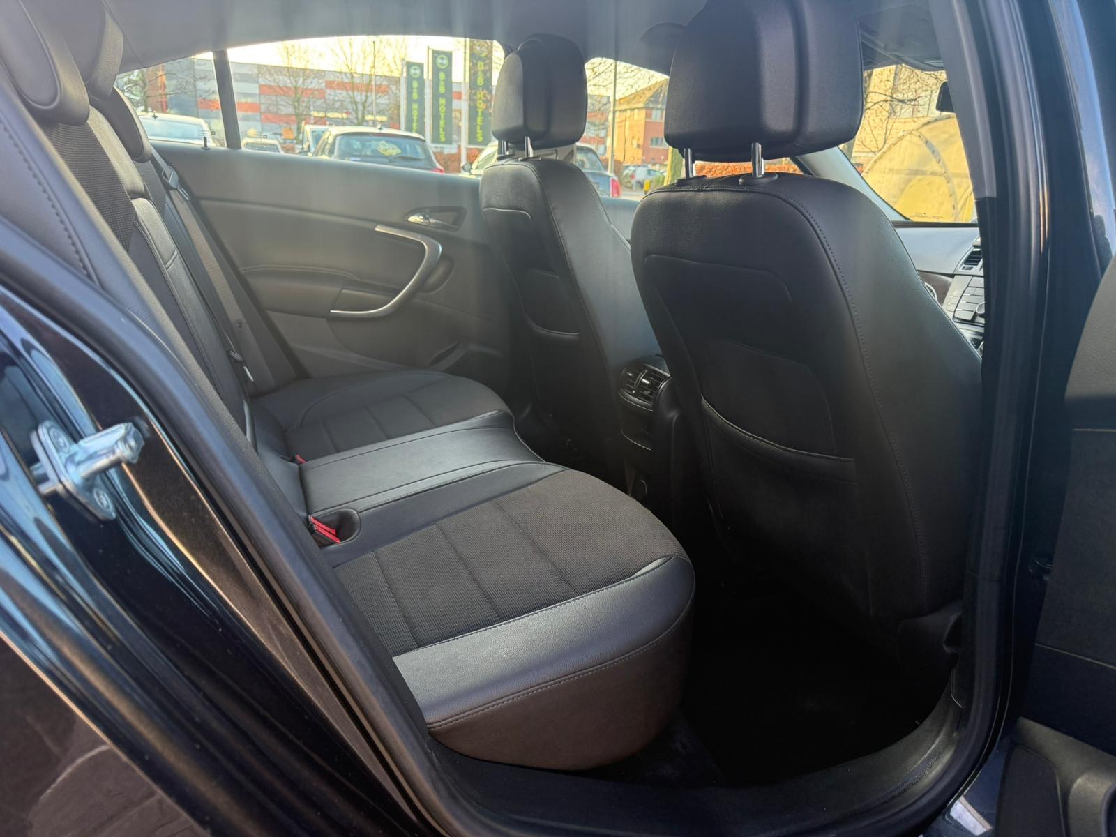 Vauxhall Insignia 2.0 CDTi SE Saloon 4dr Diesel Manual Euro 5 (130 ps)