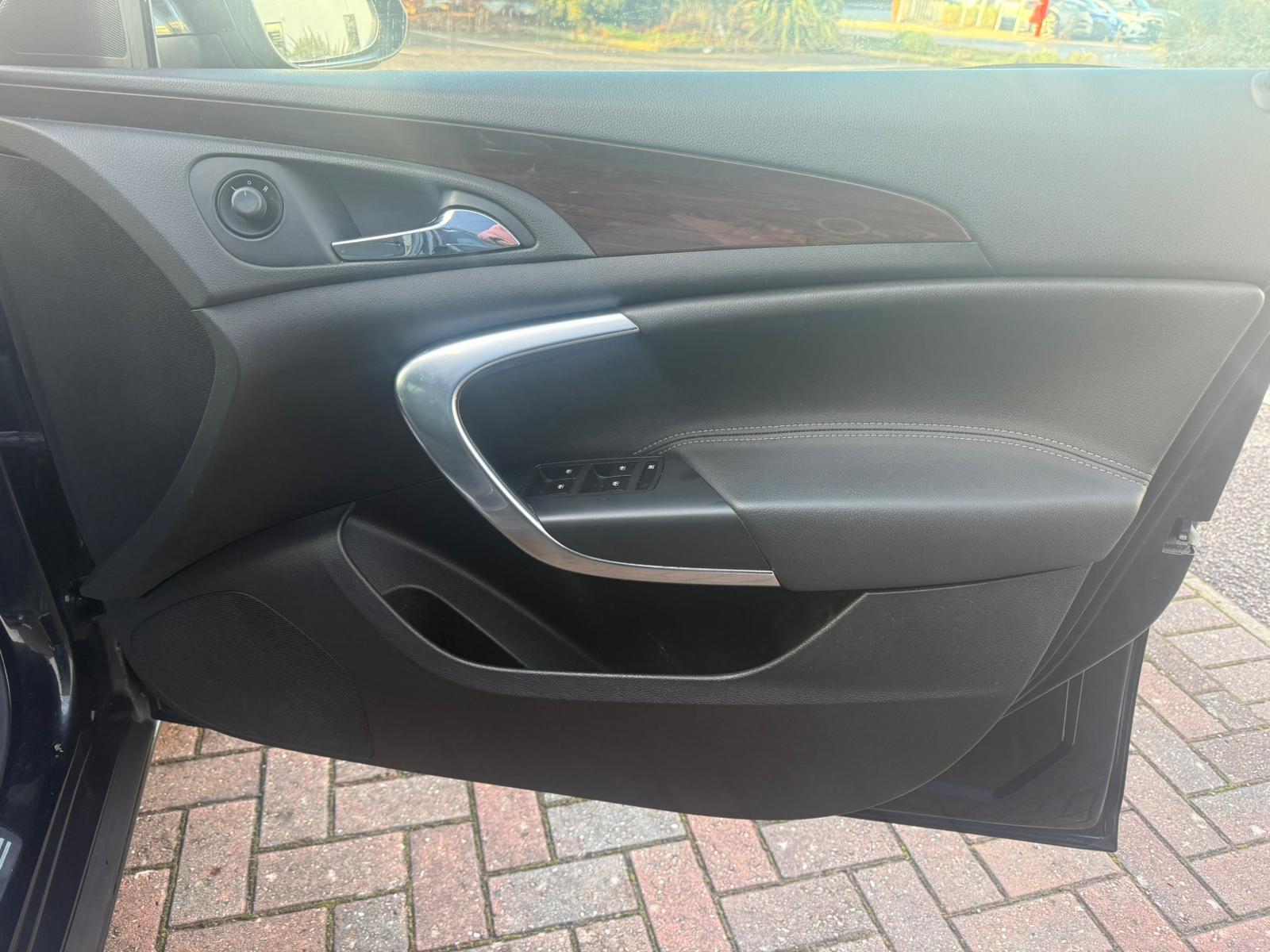 Vauxhall Insignia 2.0 CDTi SE Saloon 4dr Diesel Manual Euro 5 (130 ps)