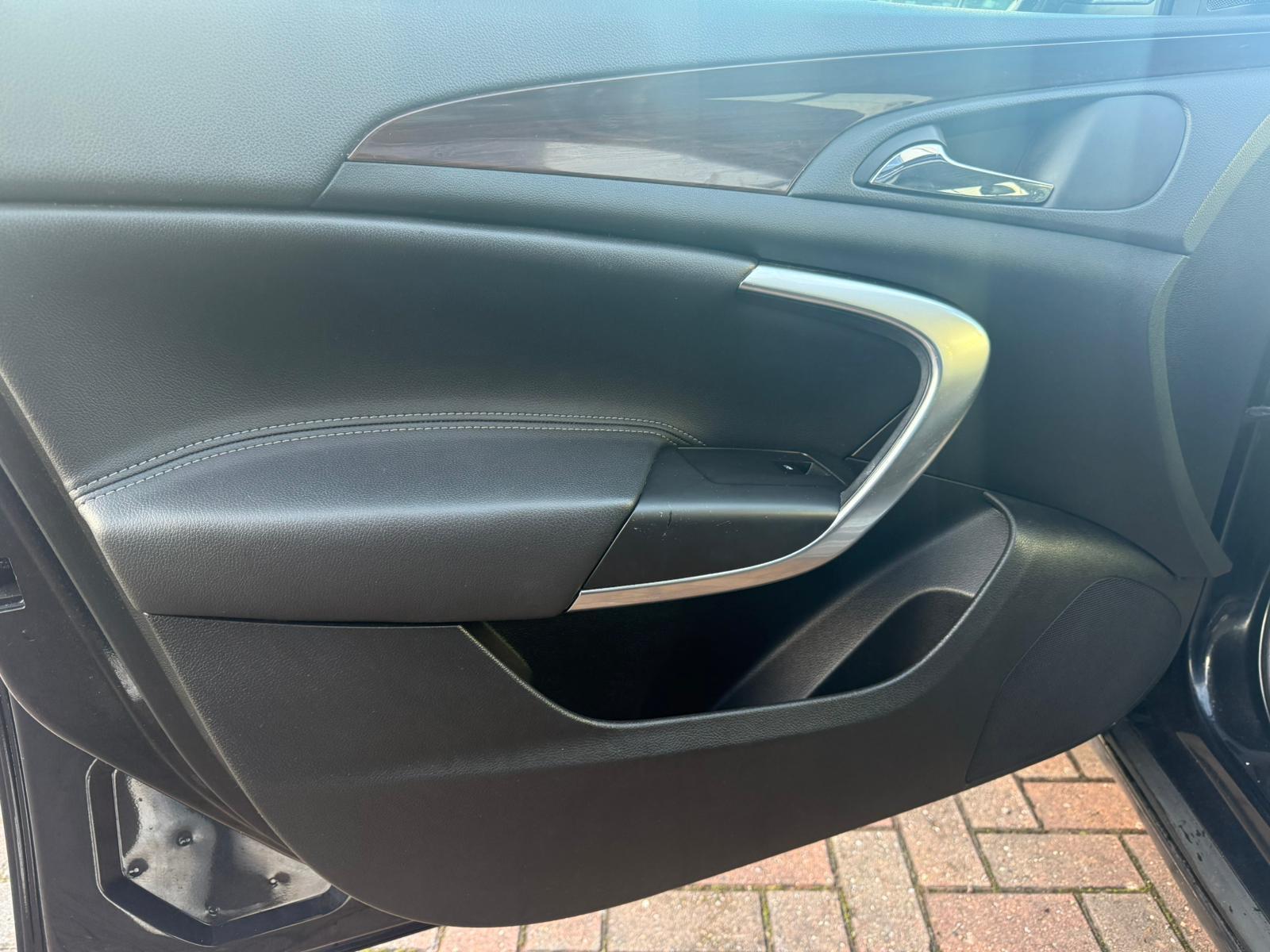 Vauxhall Insignia 2.0 CDTi SE Saloon 4dr Diesel Manual Euro 5 (130 ps)