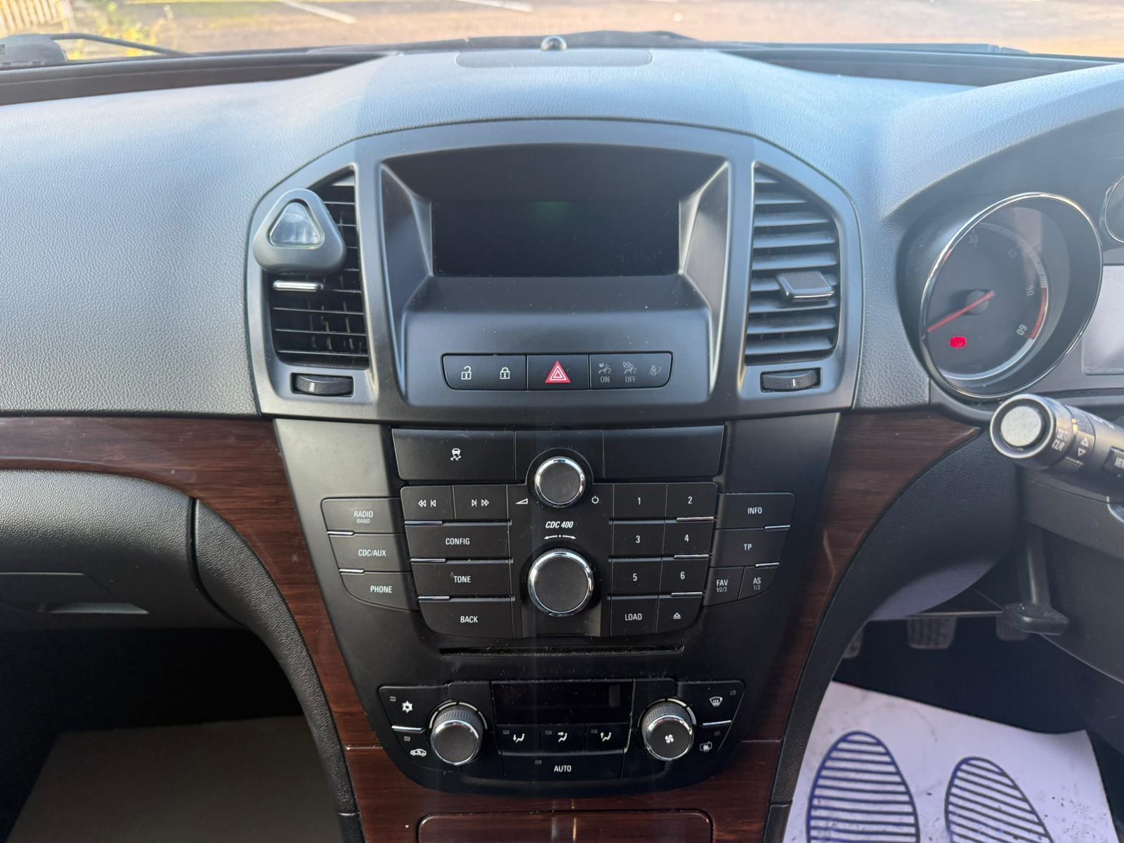 Vauxhall Insignia 2.0 CDTi SE Saloon 4dr Diesel Manual Euro 5 (130 ps)