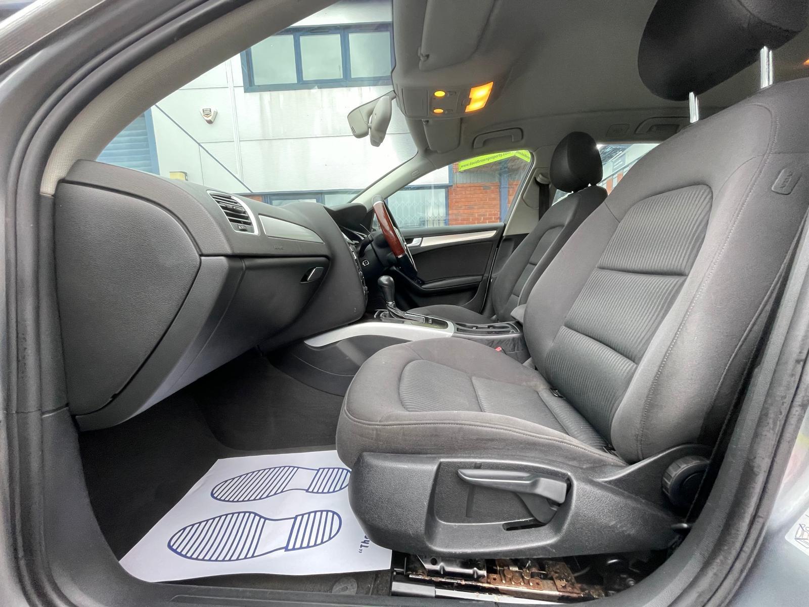 Audi A4 Avant 2.0 TDI Executive SE Estate 5dr Diesel Multitronic Euro 4 (143 ps)