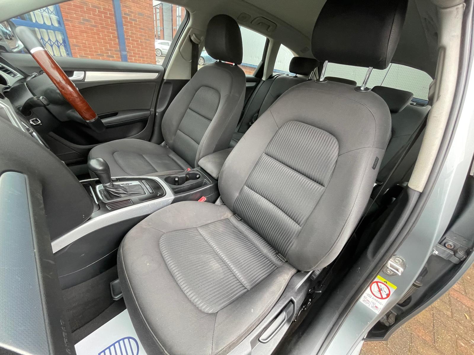 Audi A4 Avant 2.0 TDI Executive SE Estate 5dr Diesel Multitronic Euro 4 (143 ps)