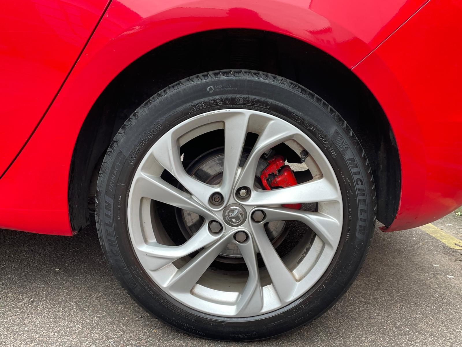 Vauxhall Astra 1.6 CDTi ecoTEC BlueInjection SRi Hatchback 5dr Diesel Manual Euro 6 (110 ps)