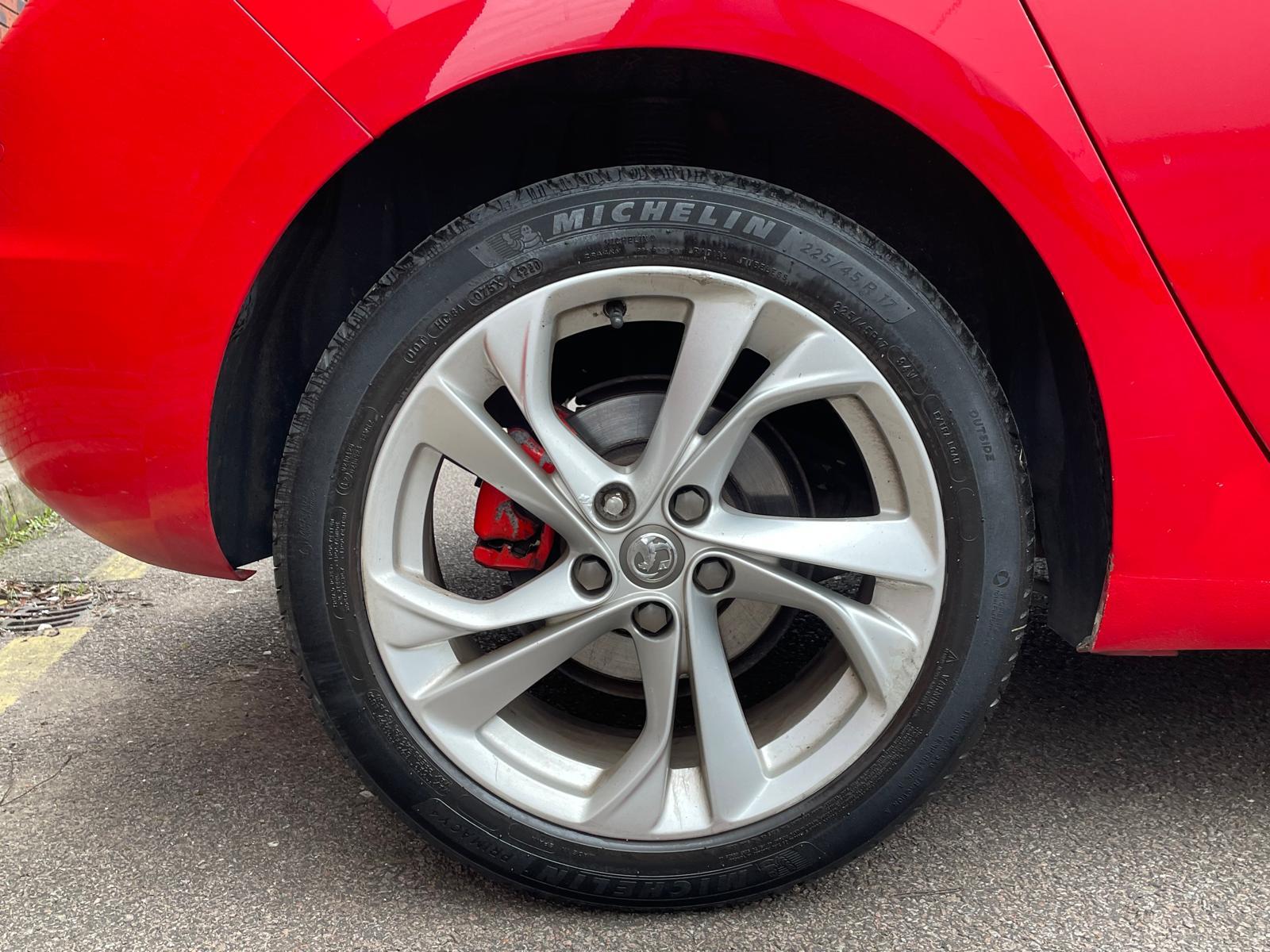 Vauxhall Astra 1.6 CDTi ecoTEC BlueInjection SRi Hatchback 5dr Diesel Manual Euro 6 (110 ps)