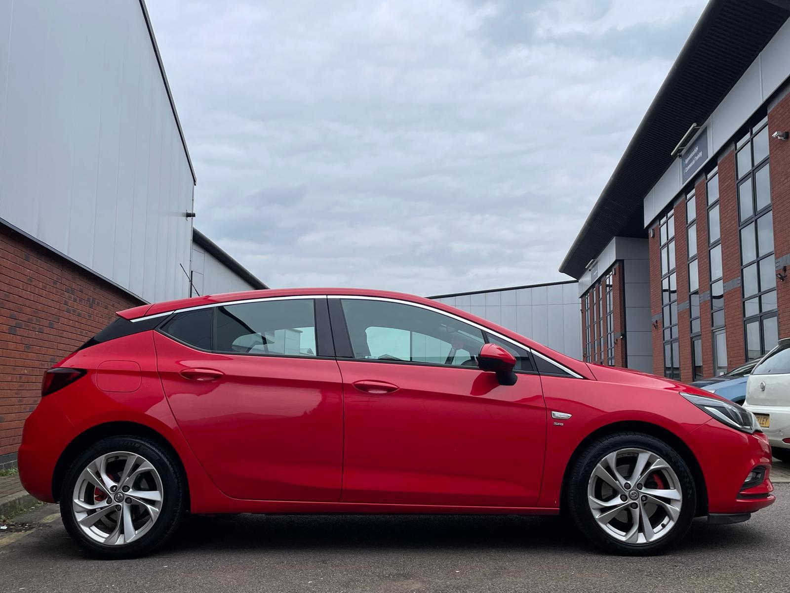 Vauxhall Astra 1.6 CDTi ecoTEC BlueInjection SRi Hatchback 5dr Diesel Manual Euro 6 (110 ps)