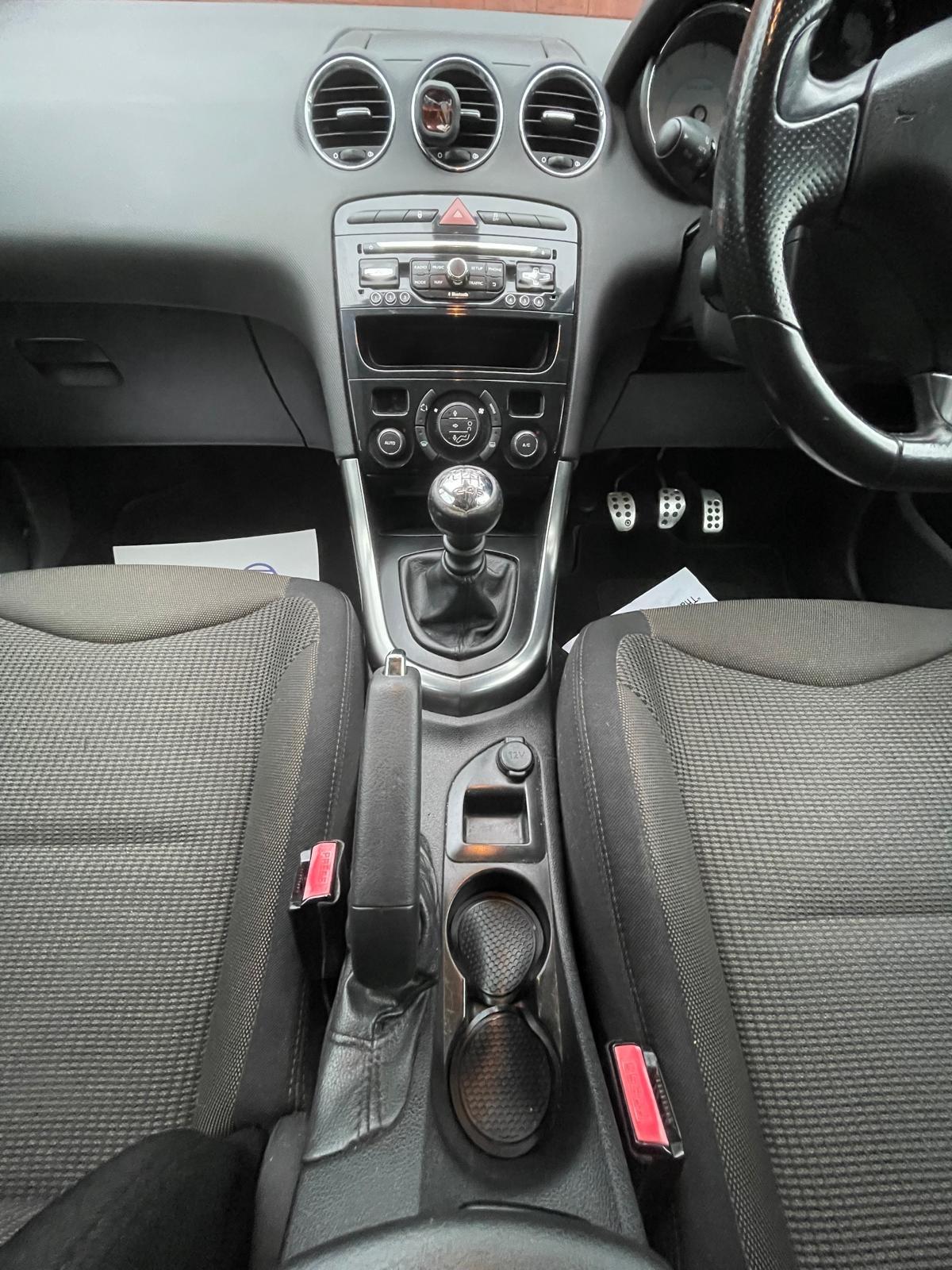 Peugeot 308 1.6 e-HDi Active Hatchback 5dr Diesel Manual Euro 5 (s/s) (115 ps)