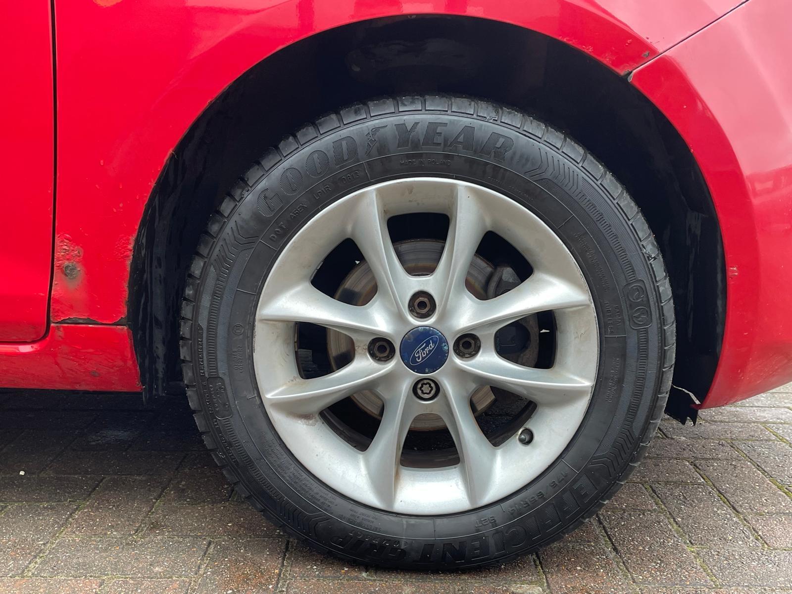 Ford Ka 1.2 Studio Hatchback 3dr Petrol Manual Euro 5 (s/s) (69 ps)