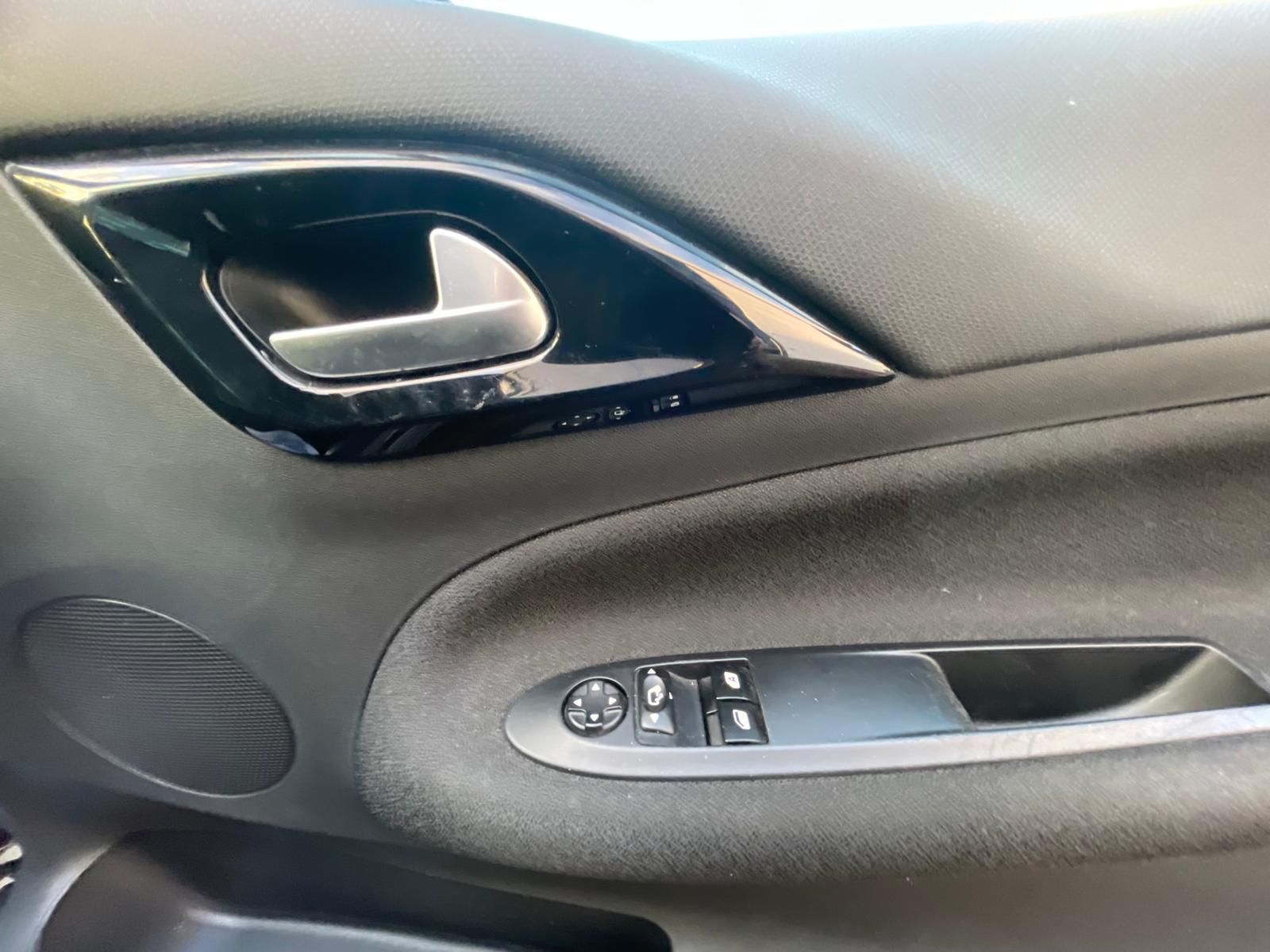 Citroen DS3 Cabrio 1.2 PureTech DStyle Plus Convertible 2dr Petrol Manual Euro 6 (s/s) (110 ps)